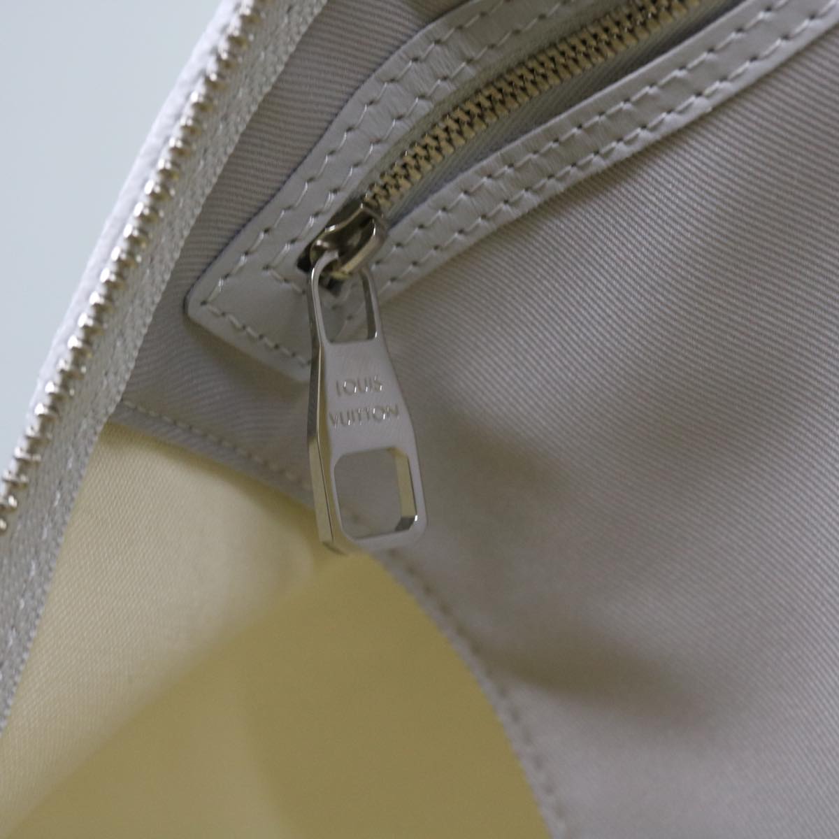 LOUIS VUITTON Monogram White Keepall Bandouliere 50 Bag M44643 LV 55862A