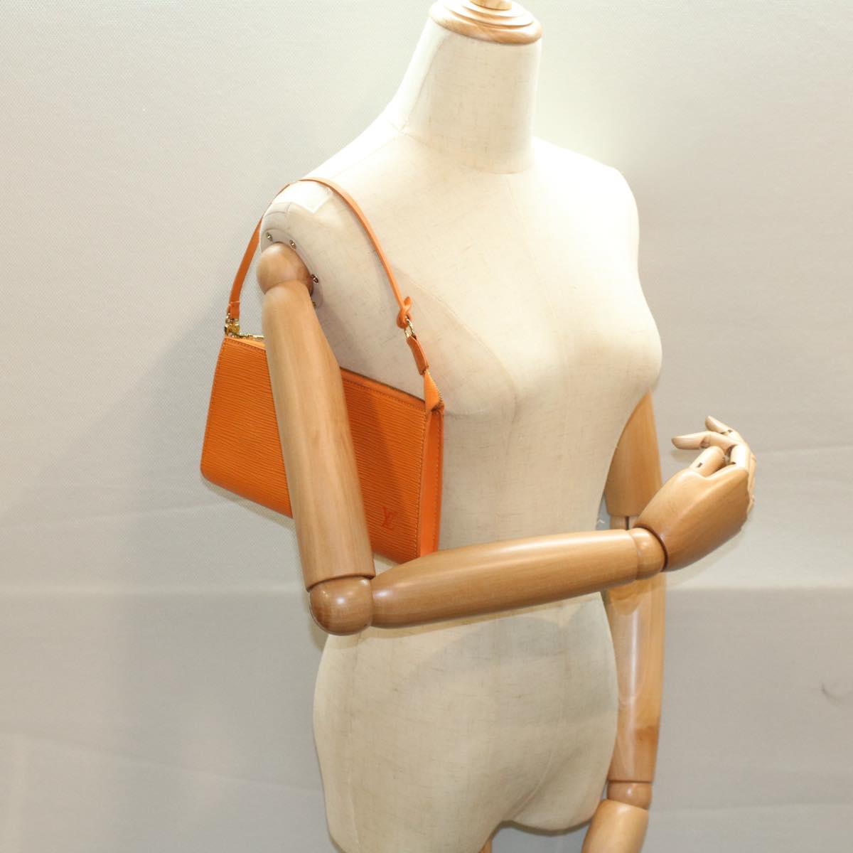 LOUIS VUITTON Epi Pochette Accessoires Pouch Orange Mandarin M5294H 55878