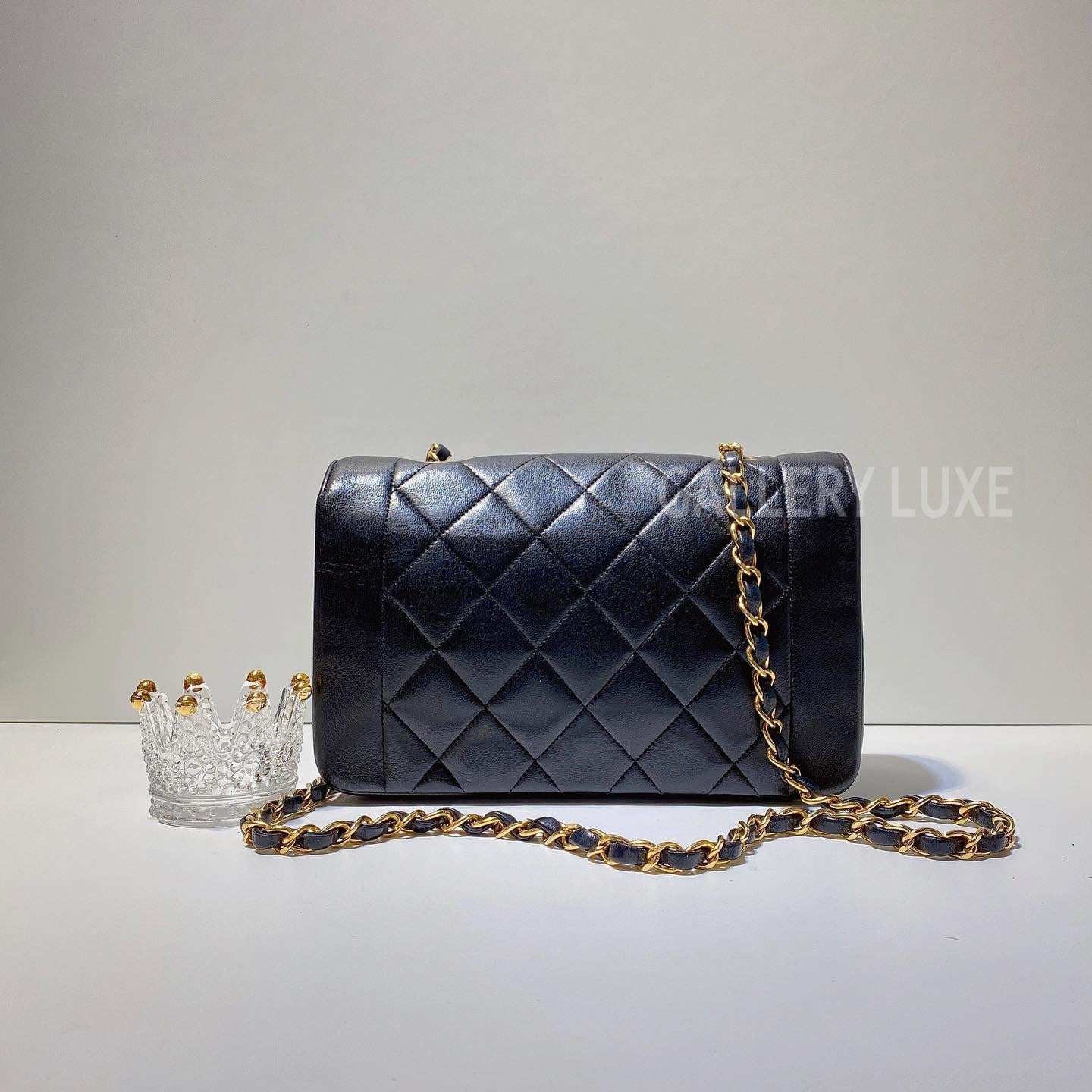 No.3136-Chanel Vintage Lambskin Diana Bag 22cm