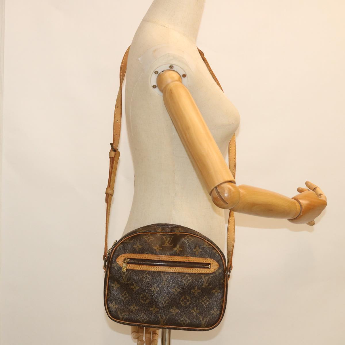 LOUIS VUITTON Monogram Senlis Shoulder Bag M51222 LV 55905