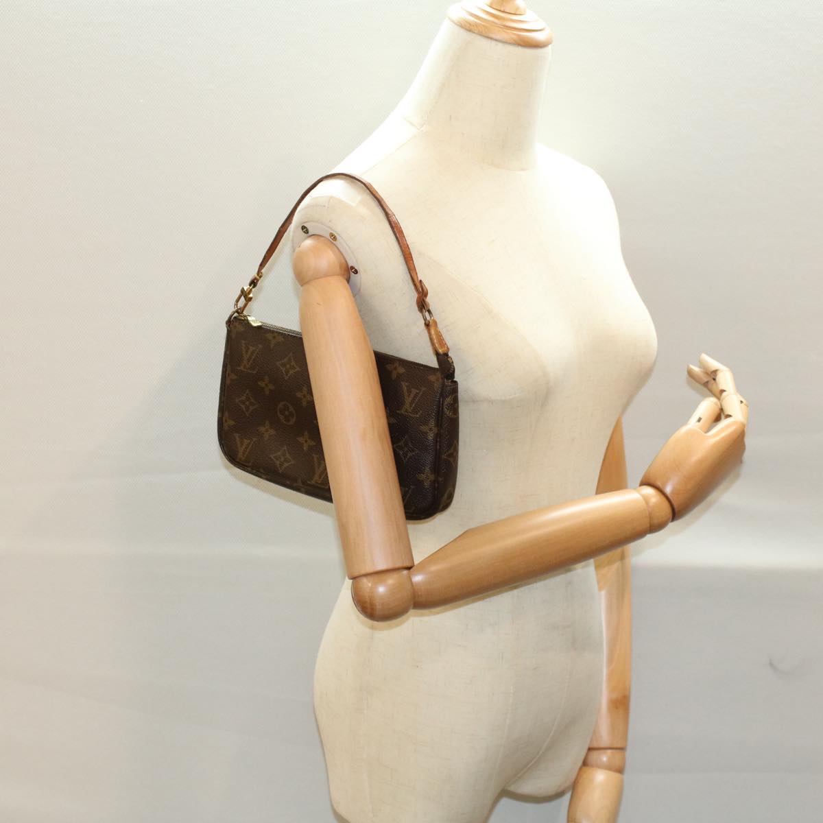 LOUIS VUITTON Monogram Pochette Accessoires Pouch M51980 LV 55912