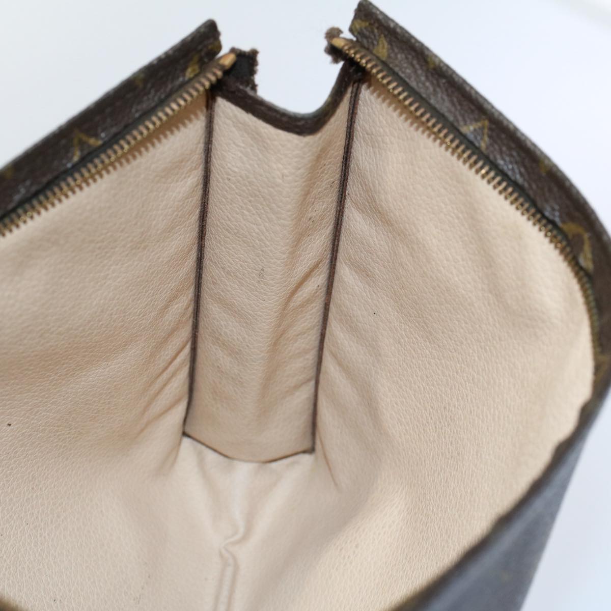 LOUIS VUITTON Monogram Poche Toilette 26 Pouch M47542 LV 55935