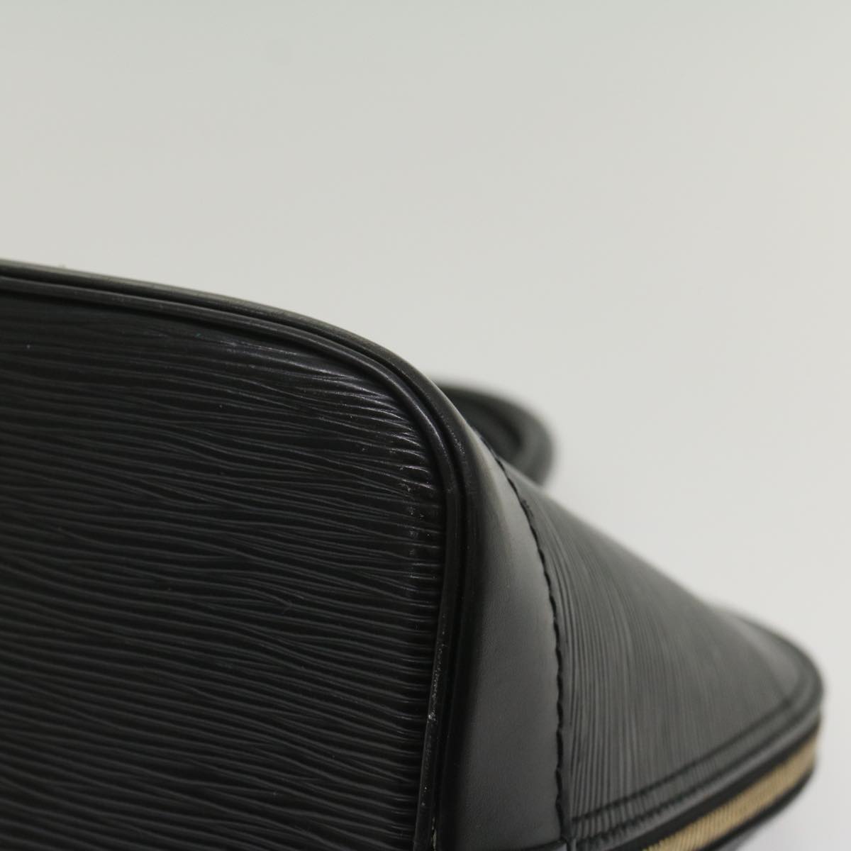 LOUIS VUITTON Epi Alma Hand Bag Black M52142 LV 55991