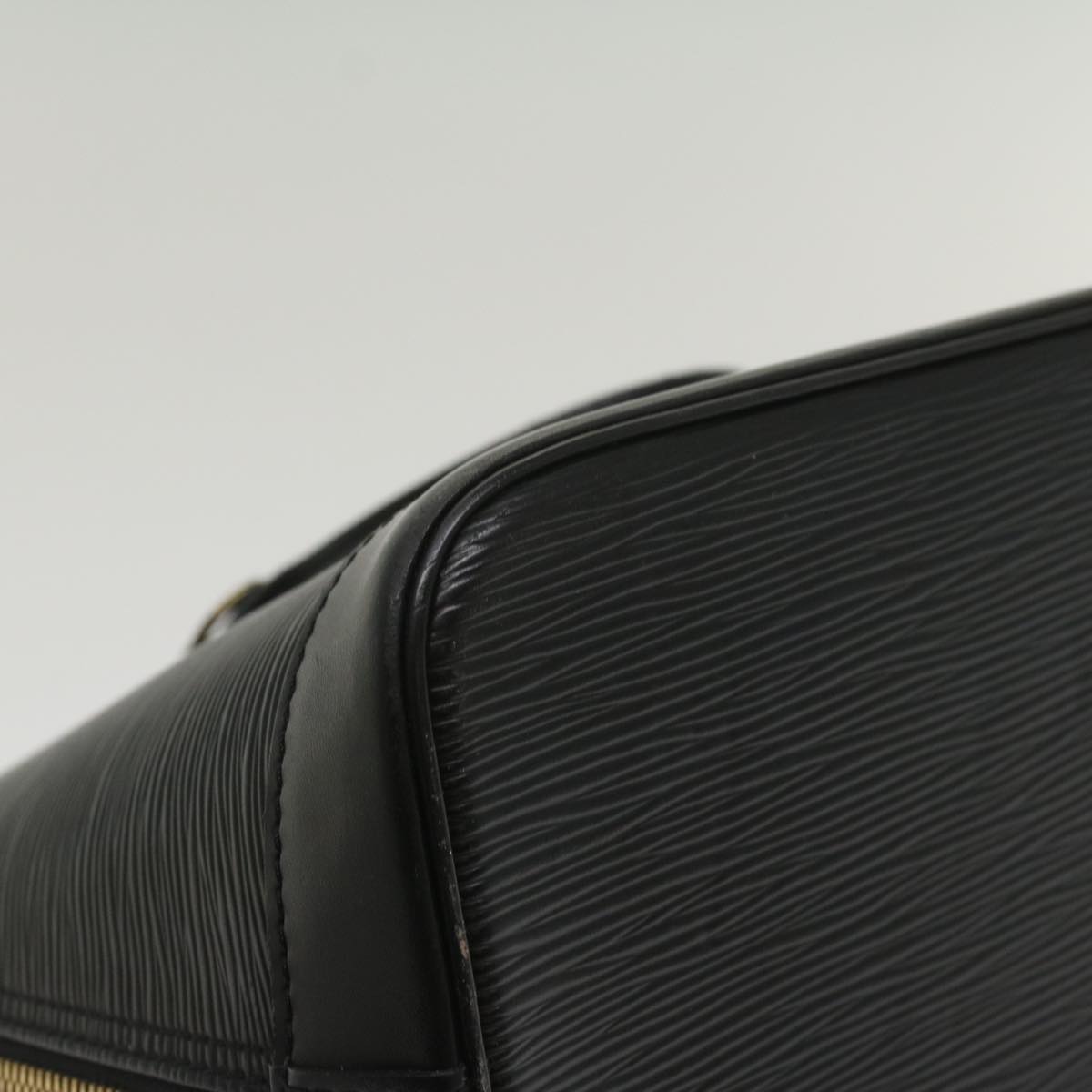 LOUIS VUITTON Epi Alma Hand Bag Black M52142 LV 55991