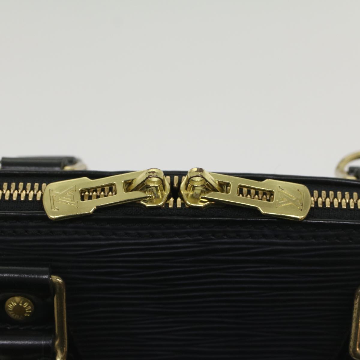 LOUIS VUITTON Epi Alma Hand Bag Black M52142 LV 55995