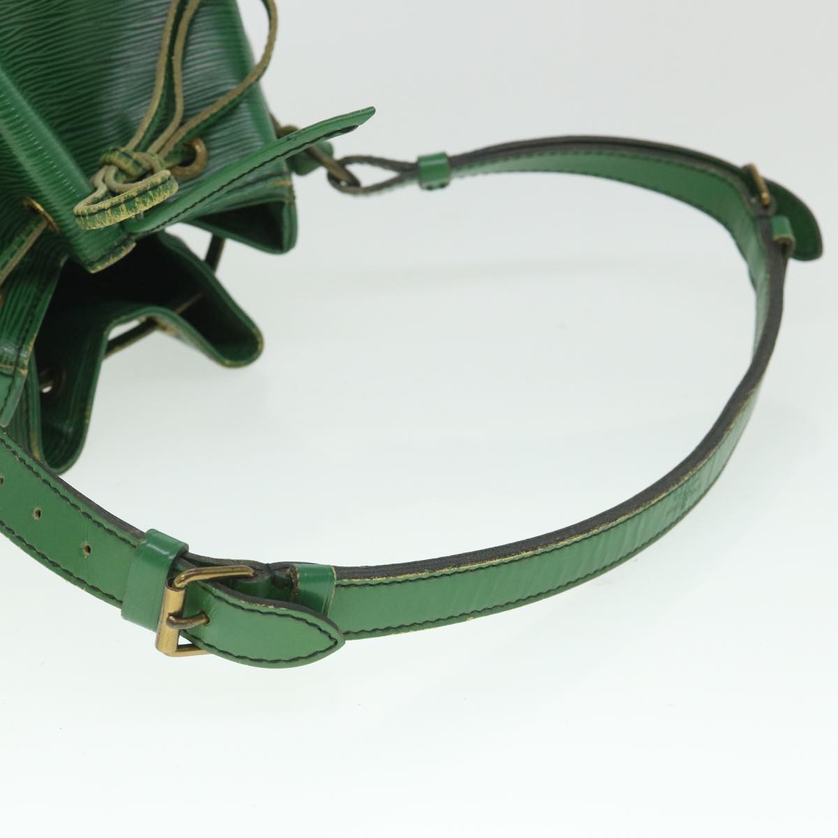 LOUIS VUITTON Epi Petit Noe Shoulder Bag Green M44104 LV 56006