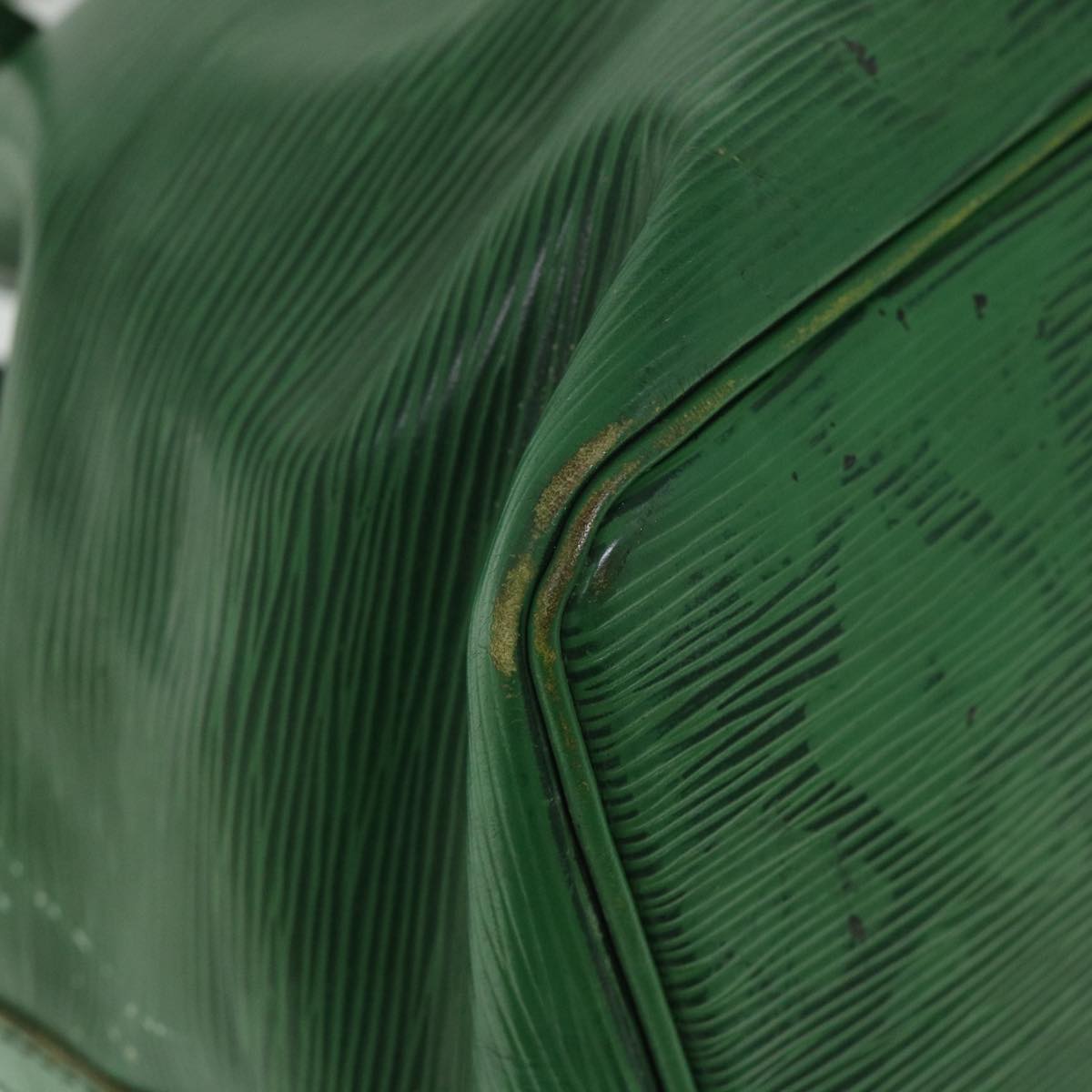 LOUIS VUITTON Epi Petit Noe Shoulder Bag Green M44104 LV 56006