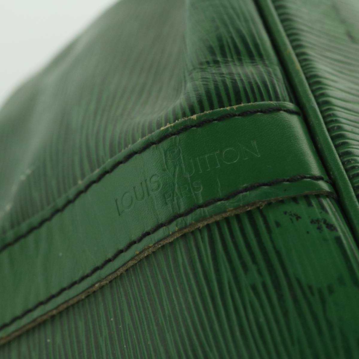 LOUIS VUITTON Epi Petit Noe Shoulder Bag Green M44104 LV 56006