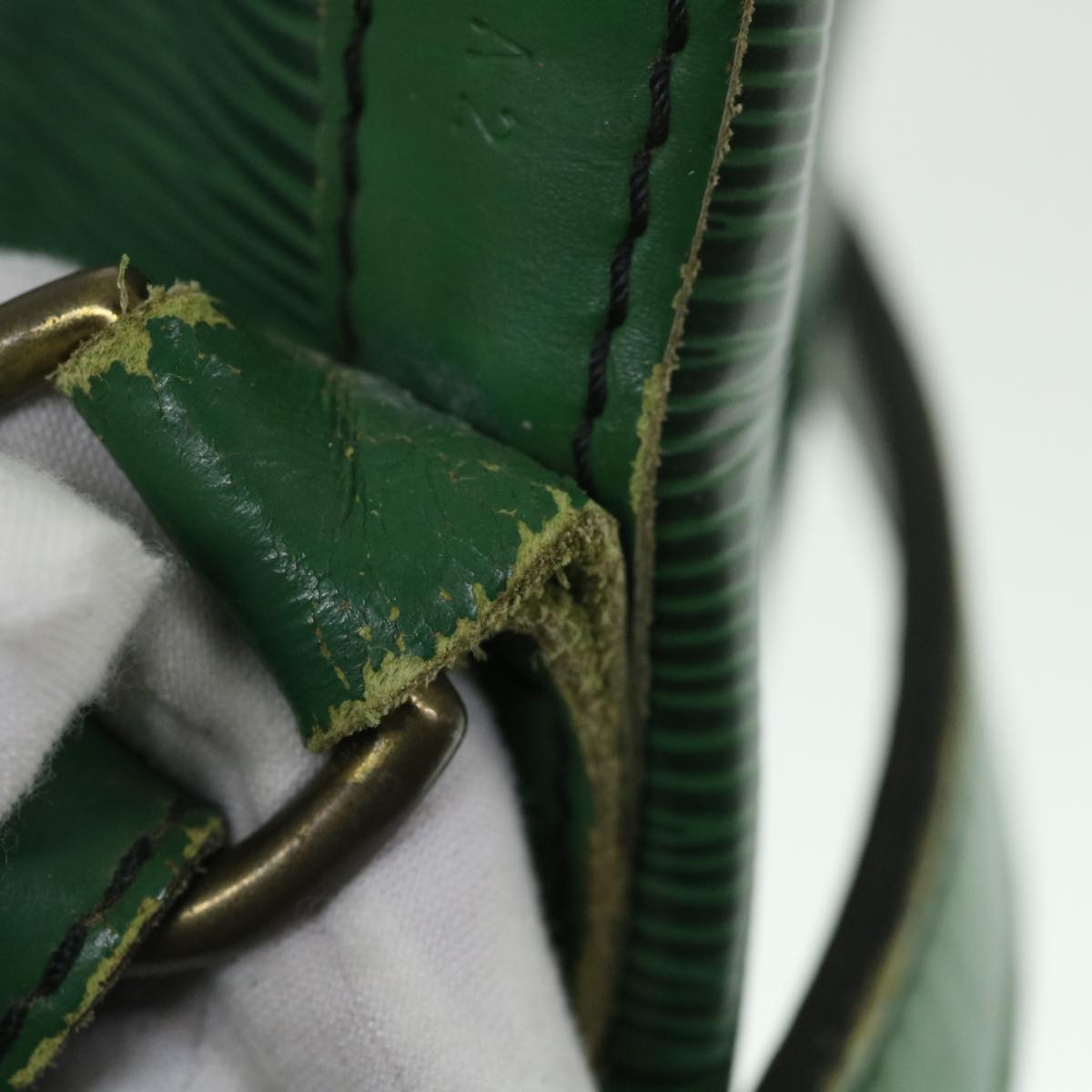 LOUIS VUITTON Epi Petit Noe Shoulder Bag Green M44104 LV 56006
