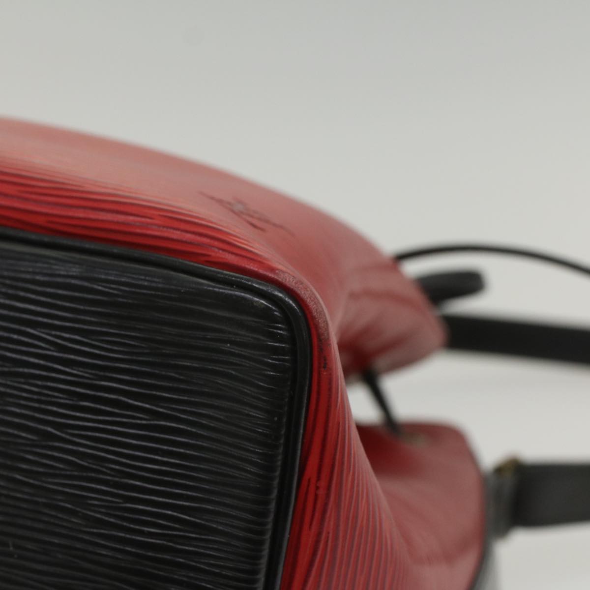 LOUIS VUITTON Epi Petit Noe Shoulder Bag Bicolor Black Red M44172 LV 56011