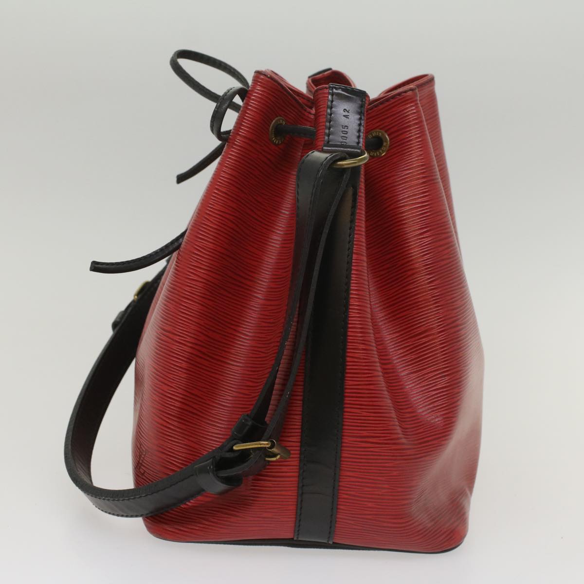 LOUIS VUITTON Epi Petit Noe Shoulder Bag Bicolor Black Red M44172 LV 56011