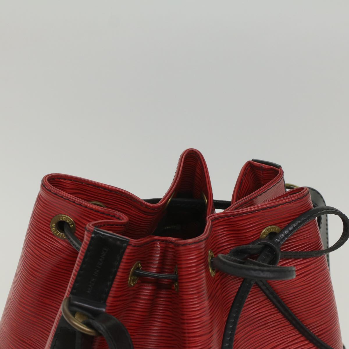 LOUIS VUITTON Epi Petit Noe Shoulder Bag Bicolor Black Red M44172 LV 56011