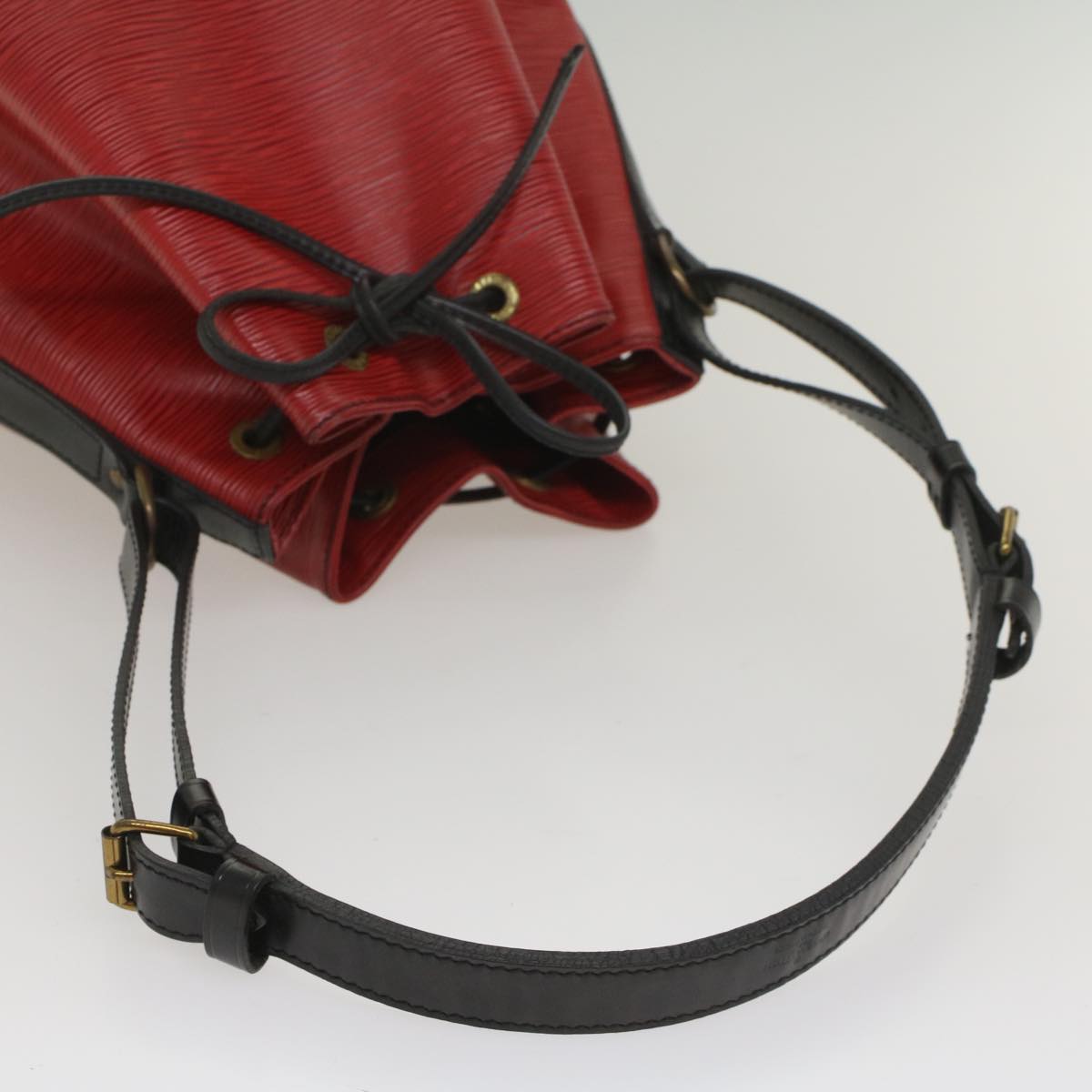 LOUIS VUITTON Epi Petit Noe Shoulder Bag Bicolor Black Red M44172 LV 56011