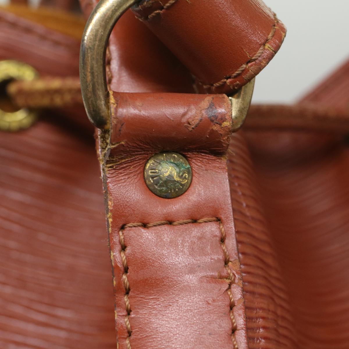 LOUIS VUITTON Epi Petit Noe Shoulder Bag Brown M44103 LV 56012