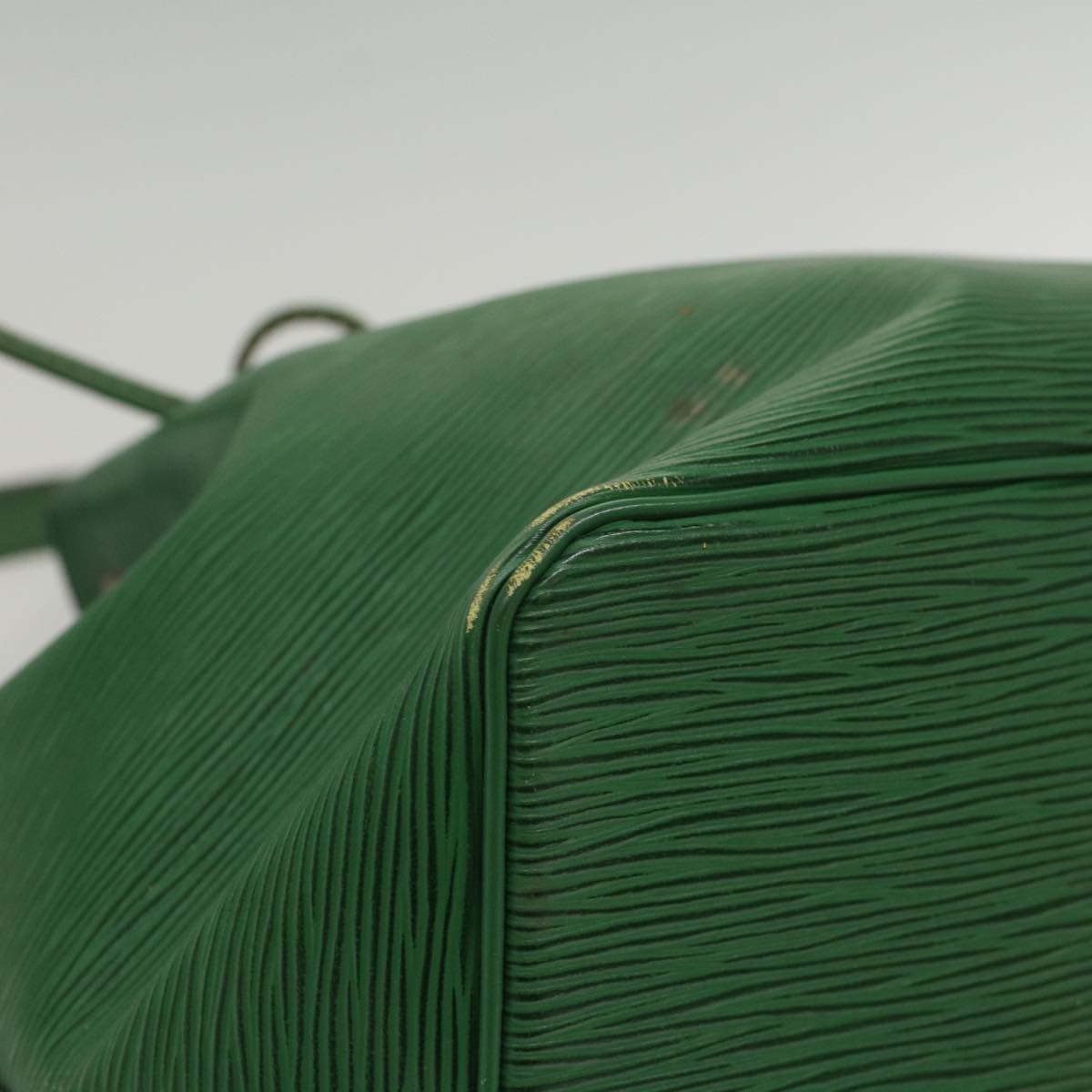 LOUIS VUITTON Epi Petit Noe Shoulder Bag Green M44104 LV 56013