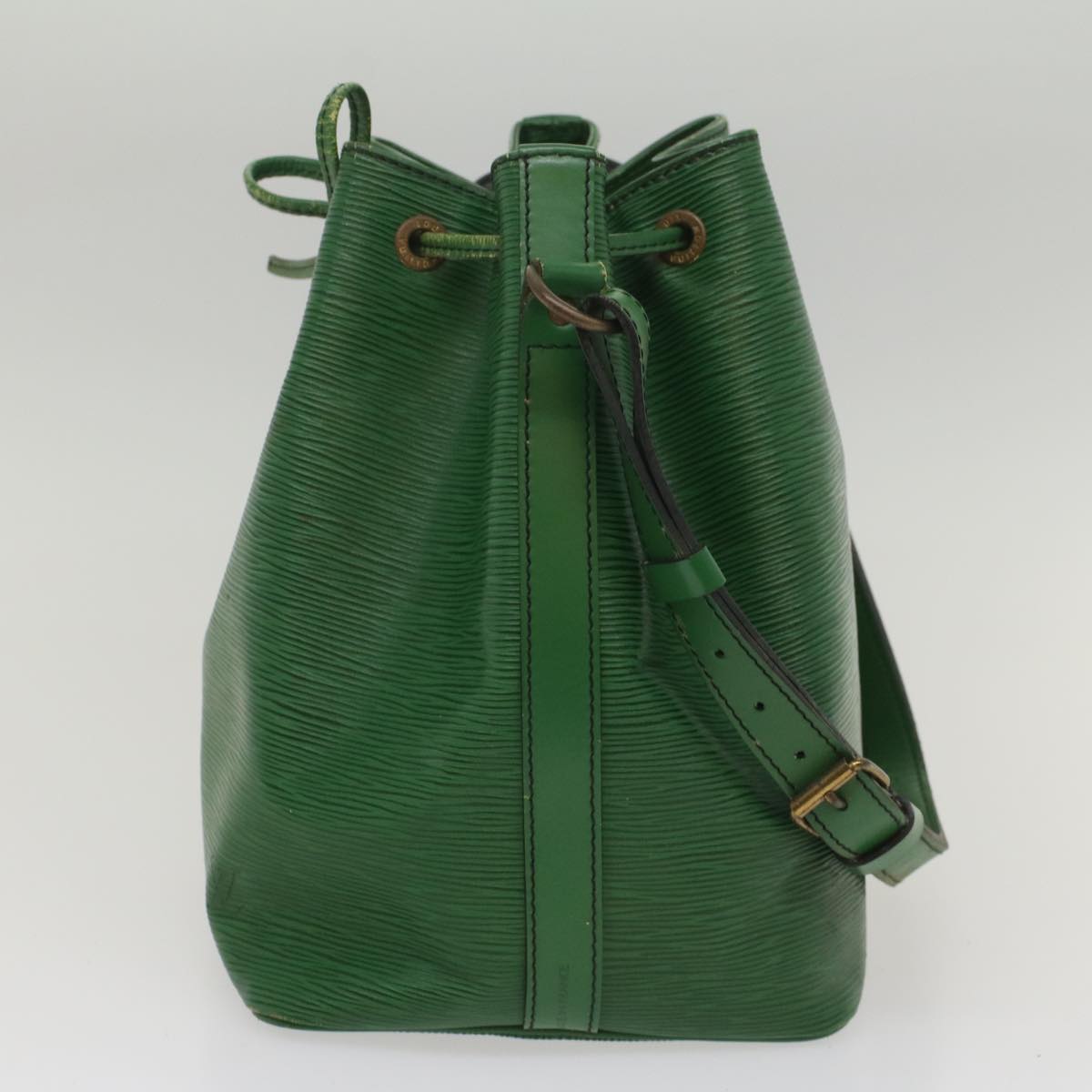 LOUIS VUITTON Epi Petit Noe Shoulder Bag Green M44104 LV 56013