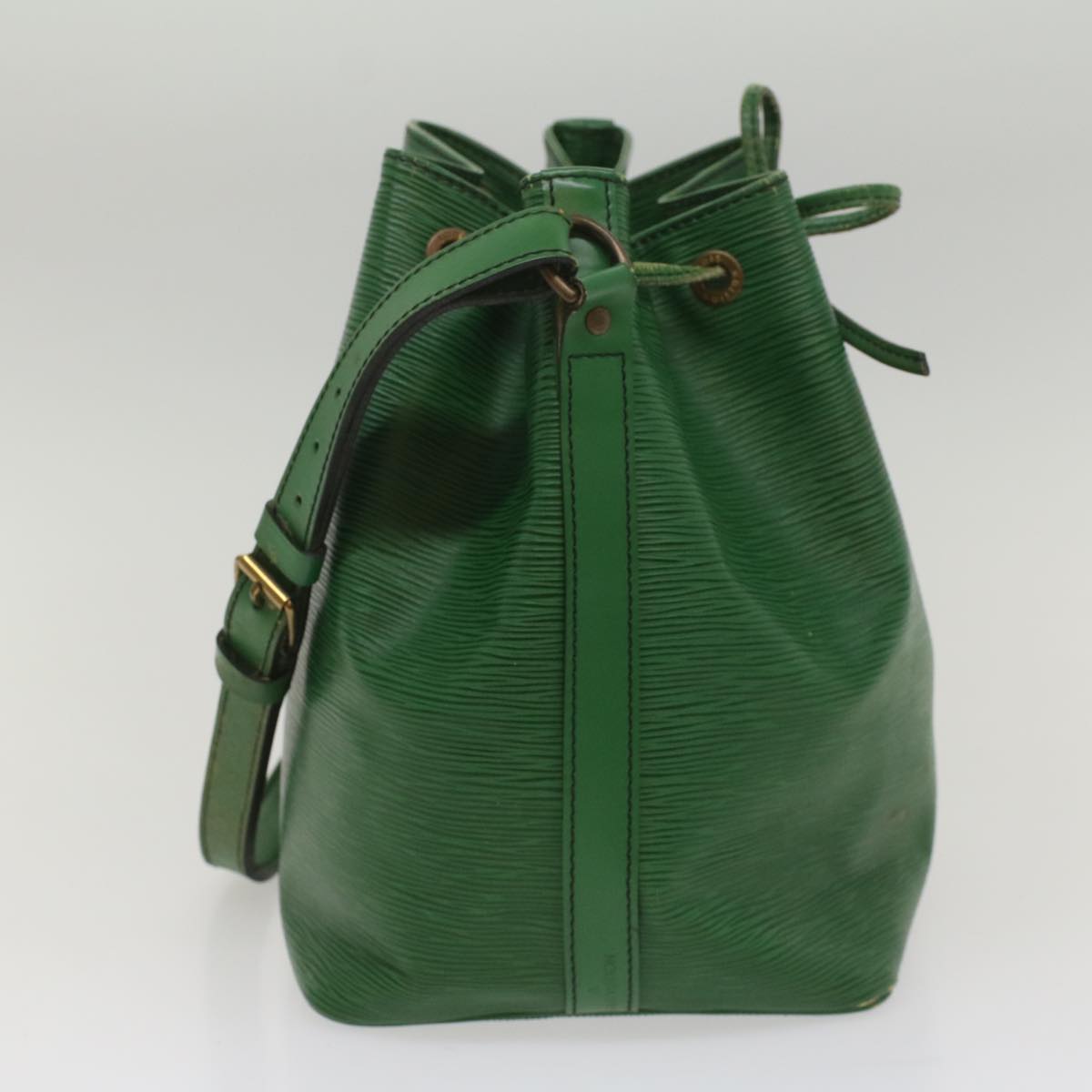 LOUIS VUITTON Epi Petit Noe Shoulder Bag Green M44104 LV 56013