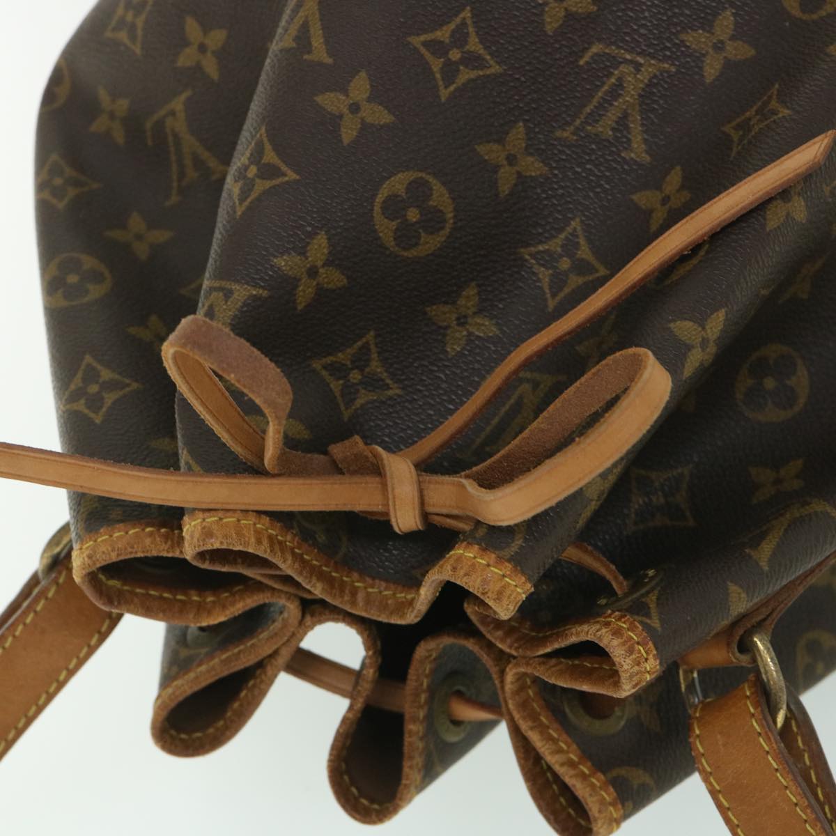 LOUIS VUITTON Monogram Noe Shoulder Bag M42224 LV 56022