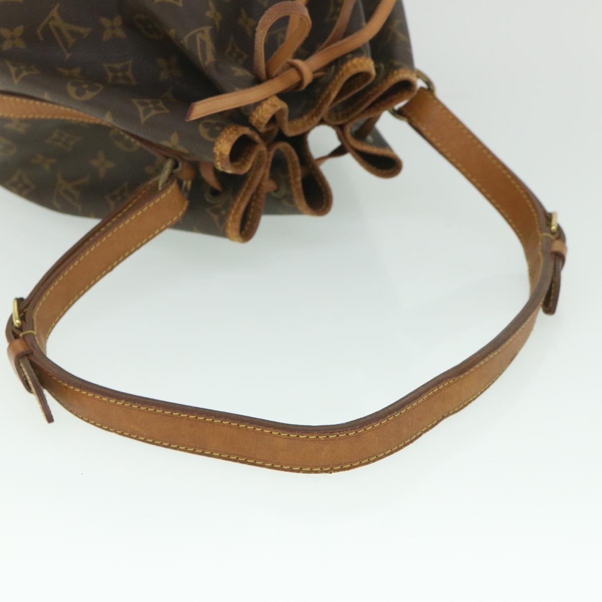 LOUIS VUITTON Monogram Noe Shoulder Bag M42224 LV 56022