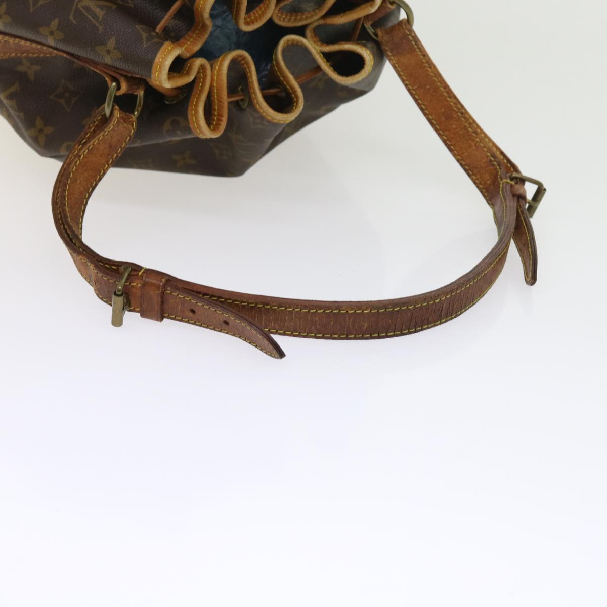 LOUIS VUITTON Monogram Noe Shoulder Bag M42224 LV 56025