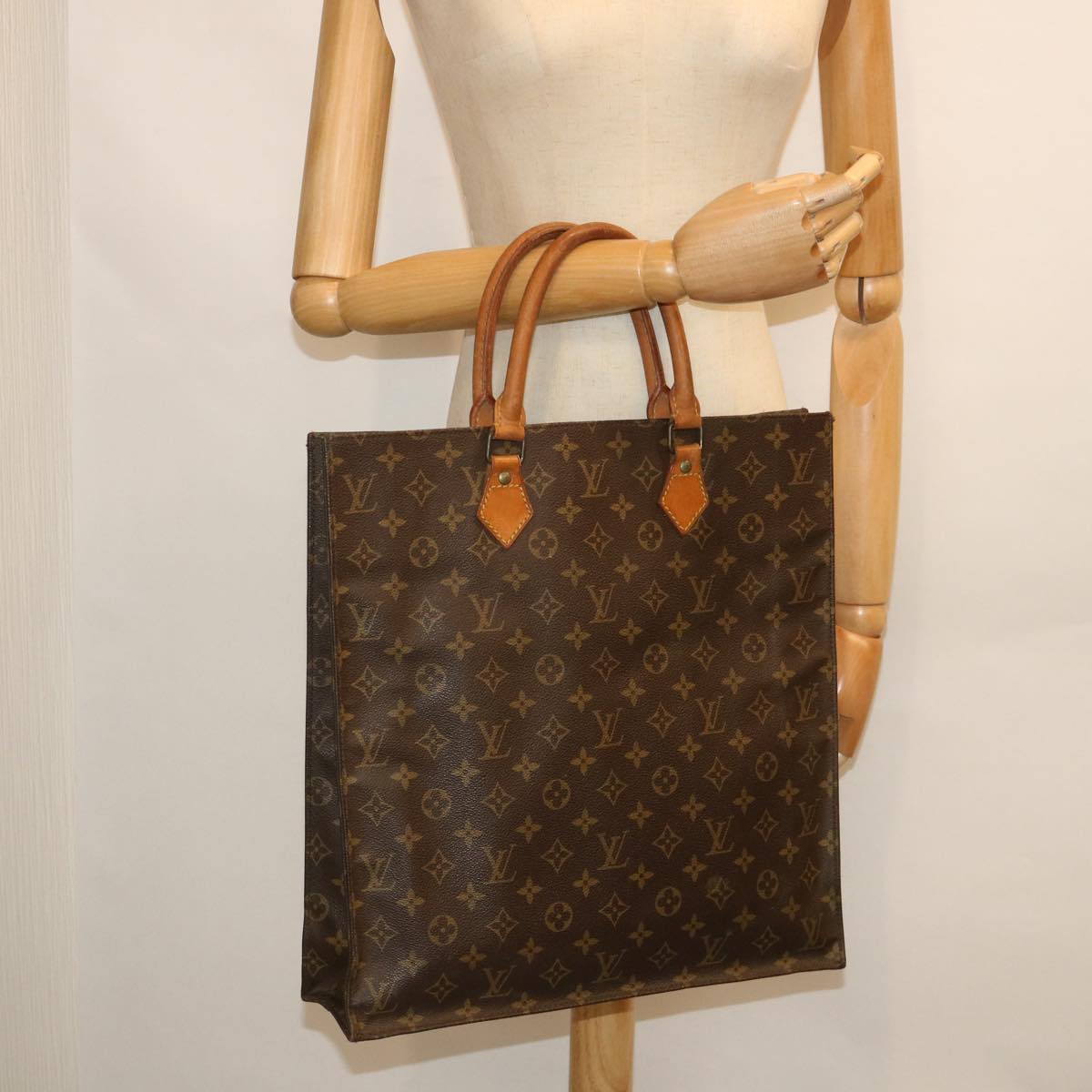 LOUIS VUITTON Monogram Sac Plat Hand Bag M51140 LV 56030