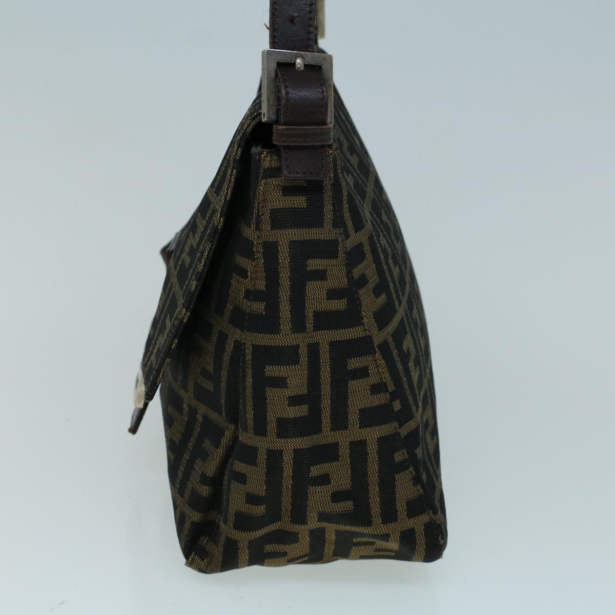 Luxury FendiZucca Canvas Mamma Baguette Shoulder Bag Brown Black56073
