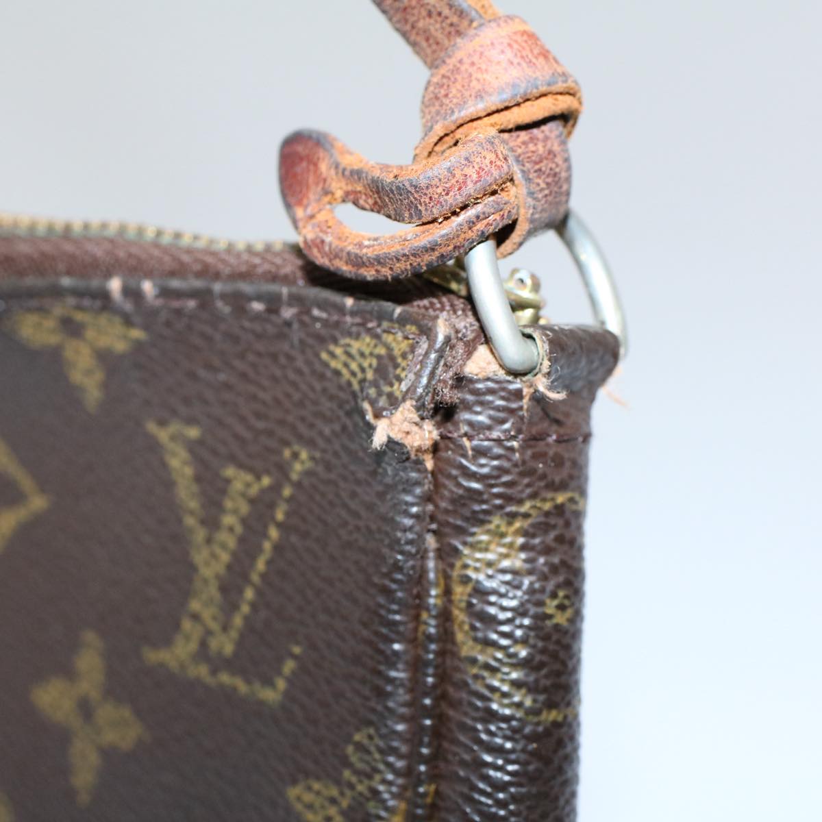 LOUIS VUITTON Monogram Pochette Accessoires Pouch M51980 LV 56098
