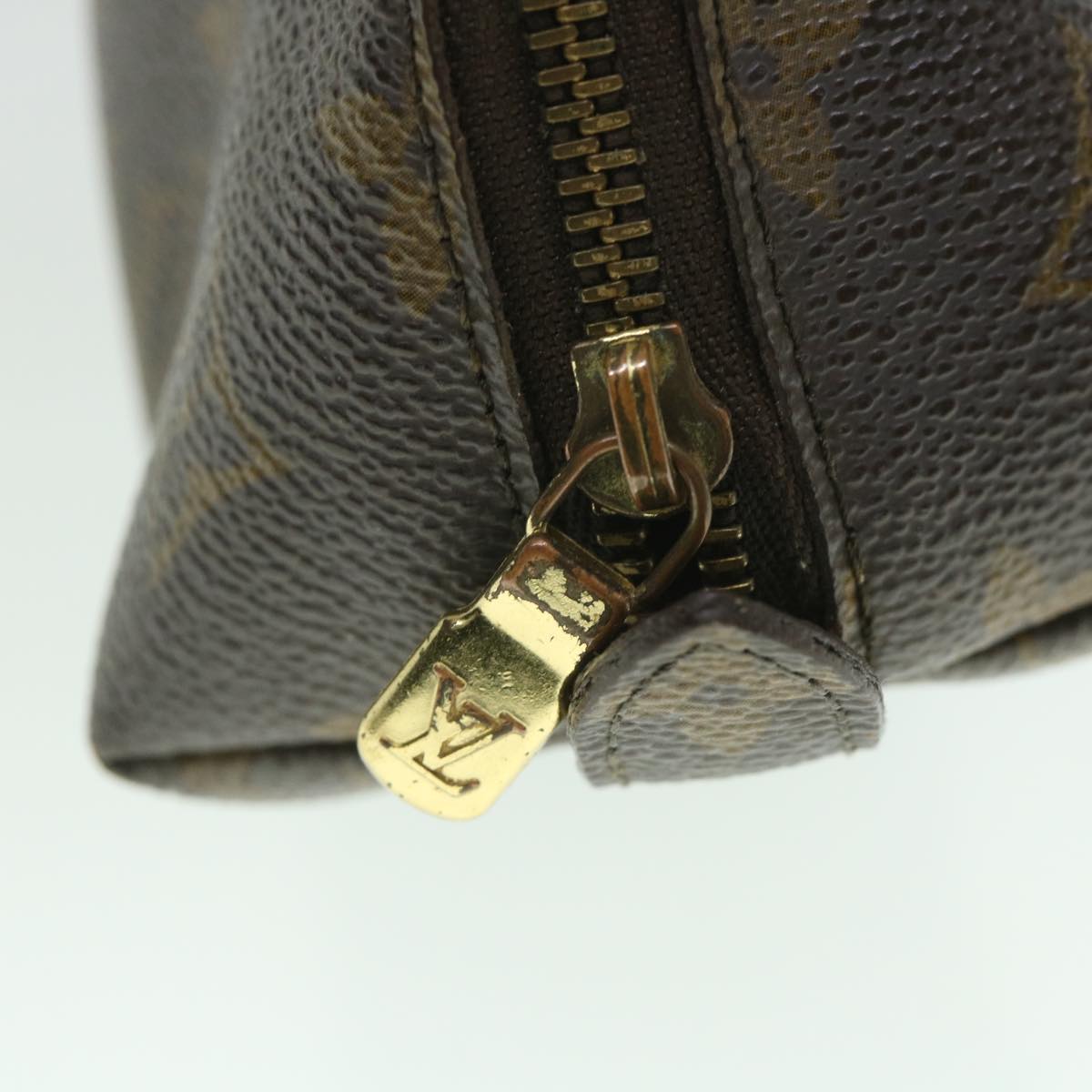 LOUIS VUITTON Monogram Trousse Demi Ronde Cosmetic Pouch M47520 LV 56099