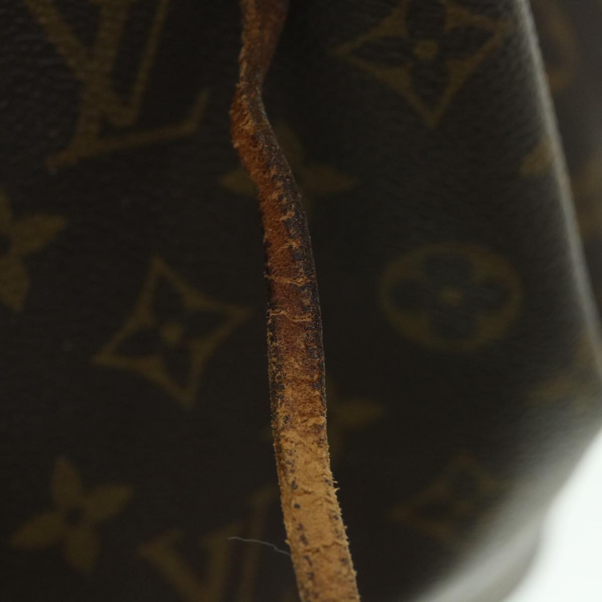 LOUIS VUITTON Monogram Petit Noe Shoulder Bag M42226 LV 56138