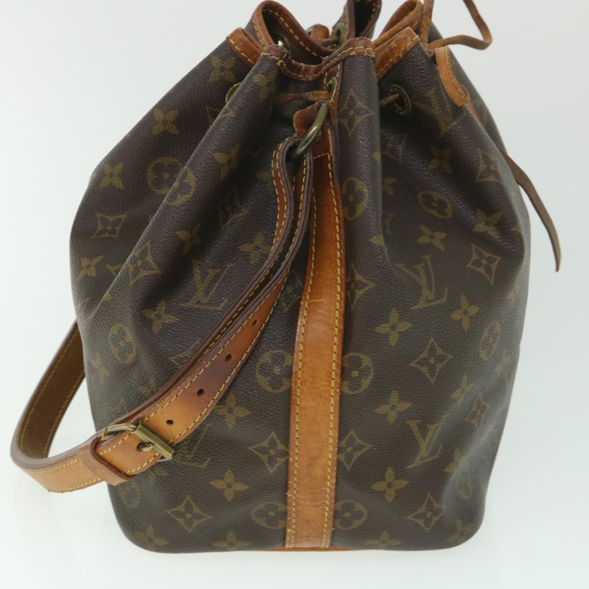 LOUIS VUITTON Monogram Petit Noe Shoulder Bag M42226 LV 56138