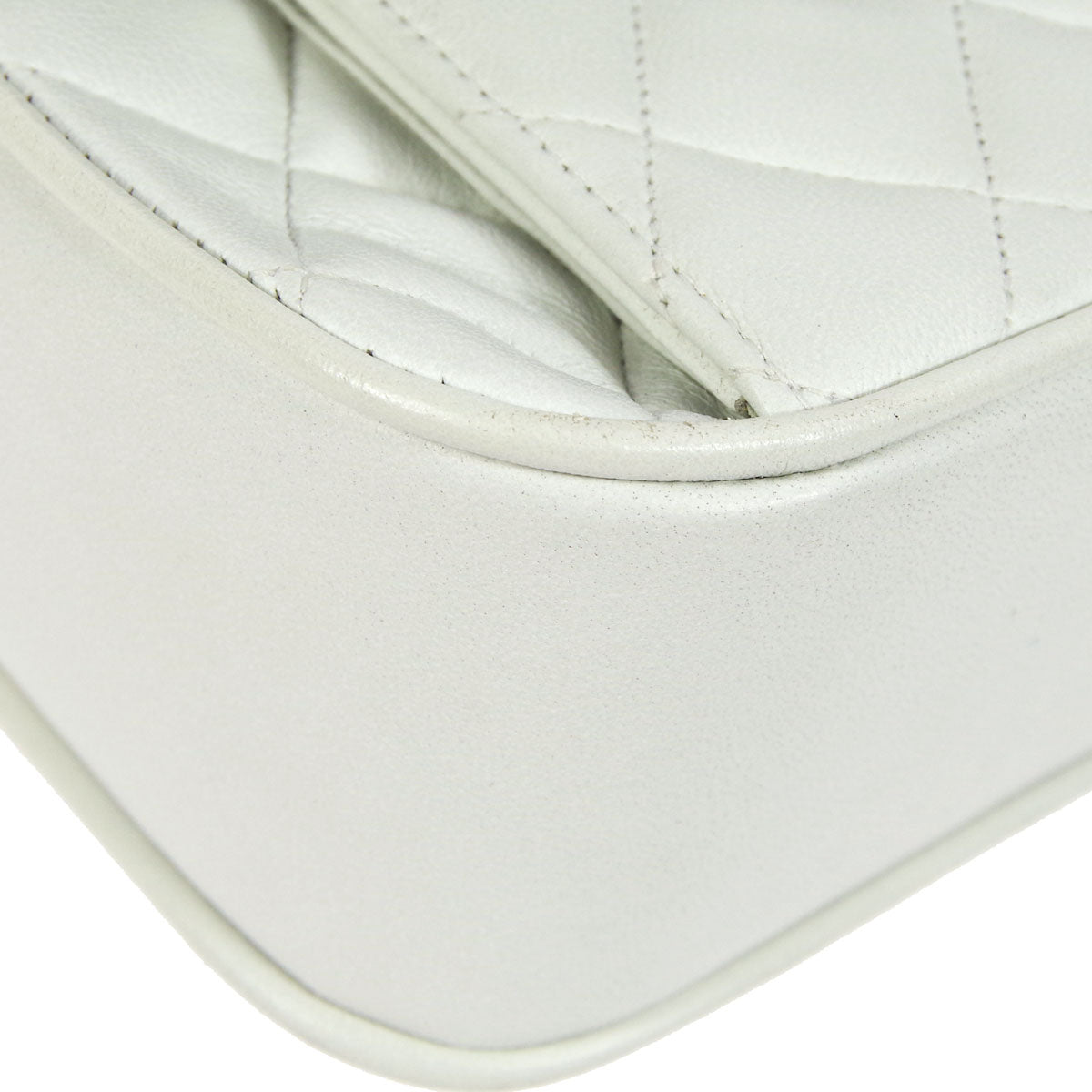 Luxury Chanel 1991-1994 * White Lambskin Bijou Chain Shoulder Bag