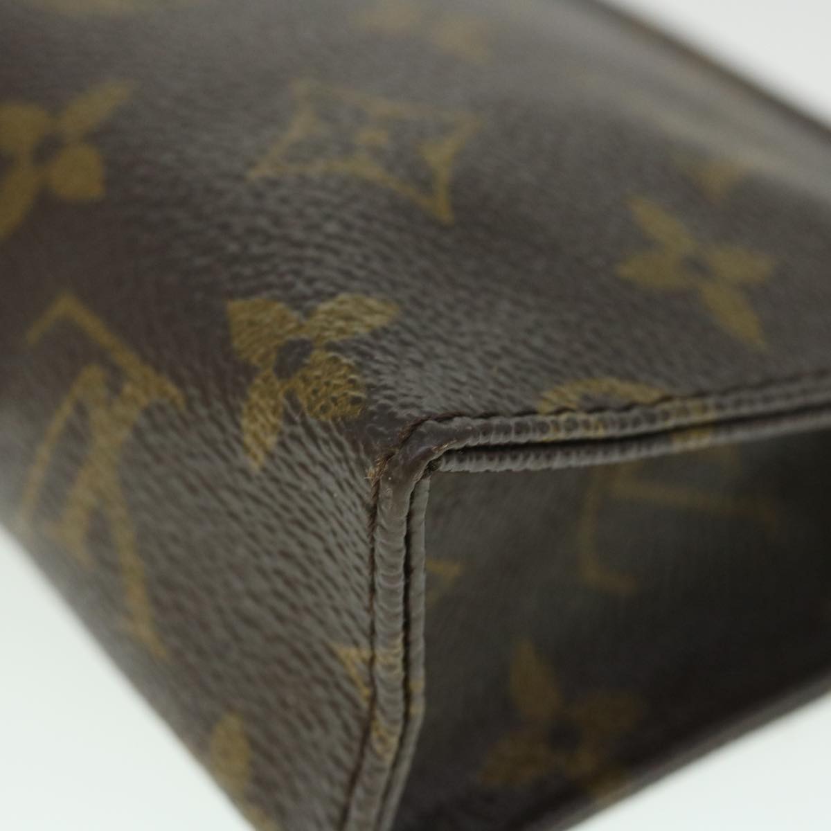 LOUIS VUITTON Monogram Poche Toilette 15 Pouch M47546 LV 56172