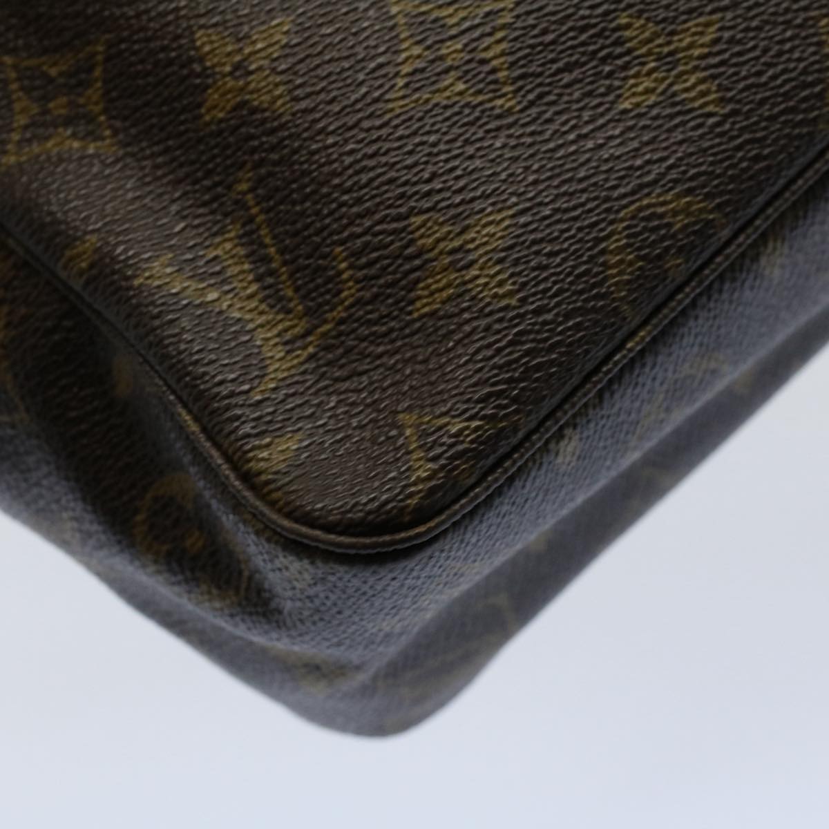 LOUIS VUITTON Monogram Trousse Toilette 28 Clutch Bag M47522 LV 56177