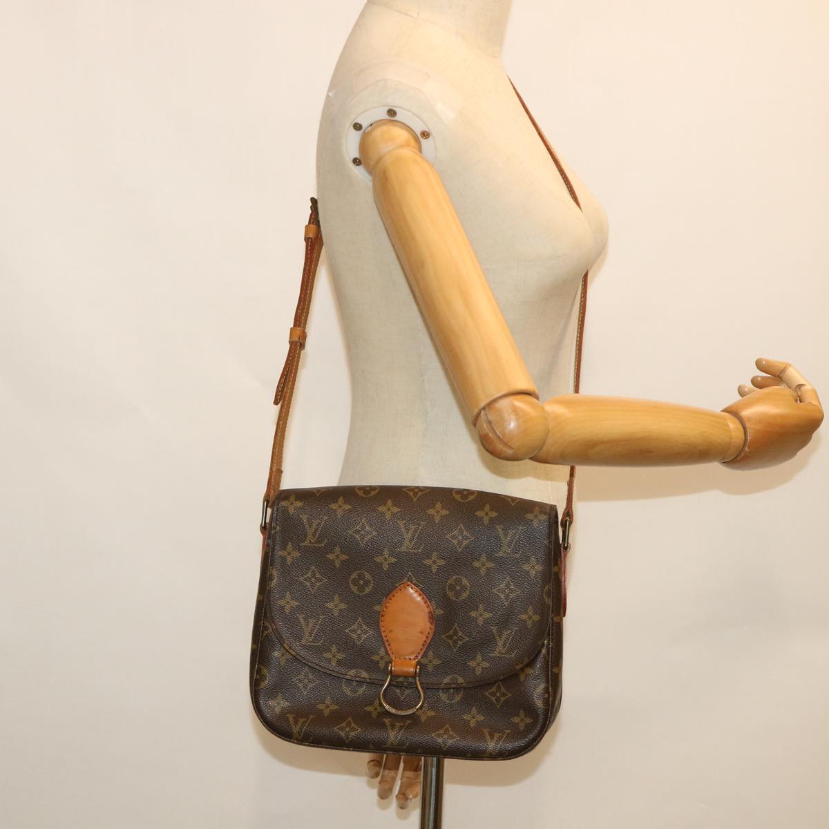 LOUIS VUITTON Monogram Saint Cloud GM Shoulder Bag M51242 LV 56208