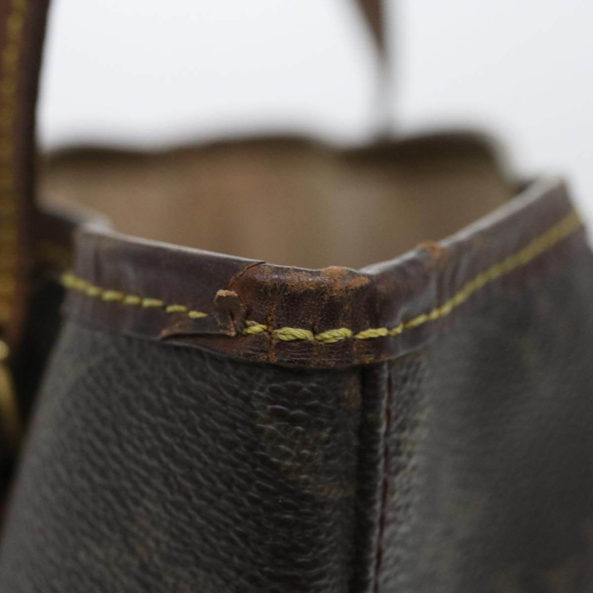 LOUIS VUITTON Monogram Bucket GM Shoulder Bag M42236 LV 56240