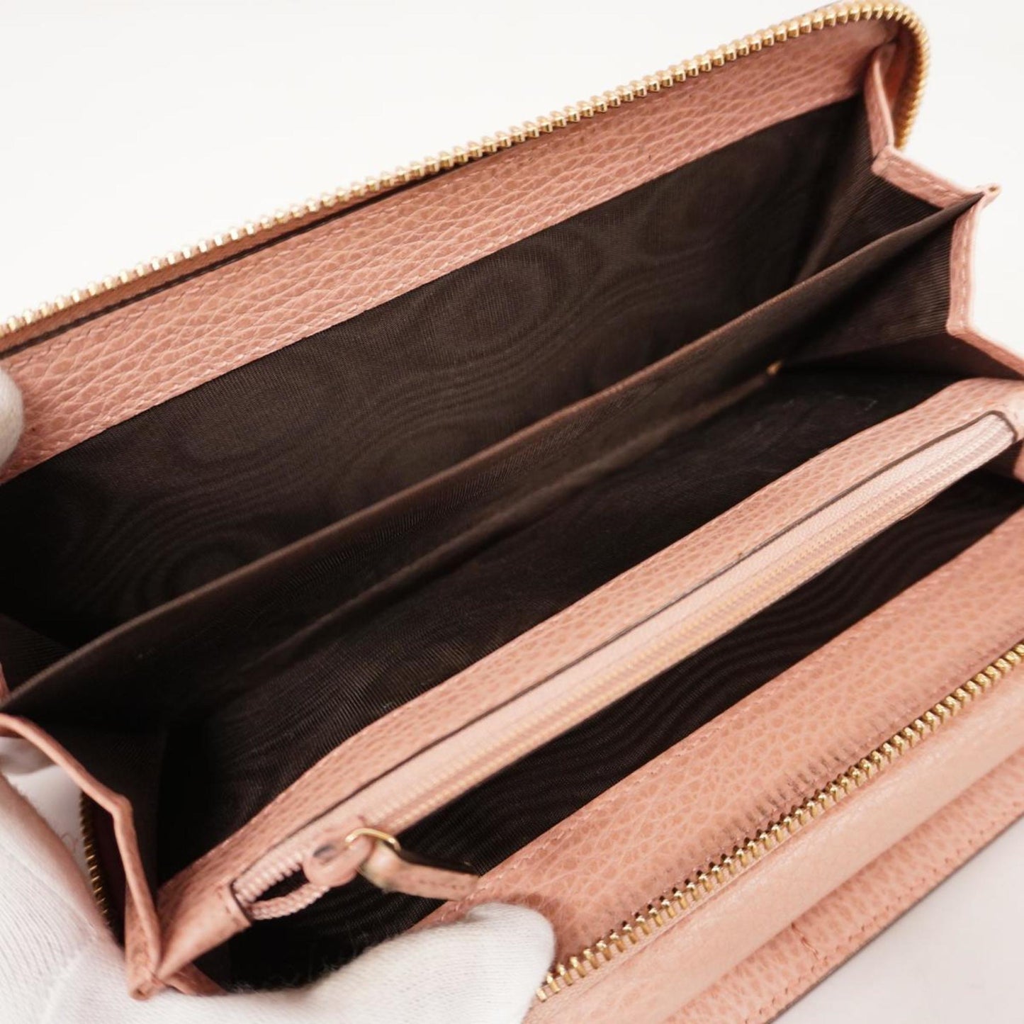 Gucci  Leather Wallet  ()