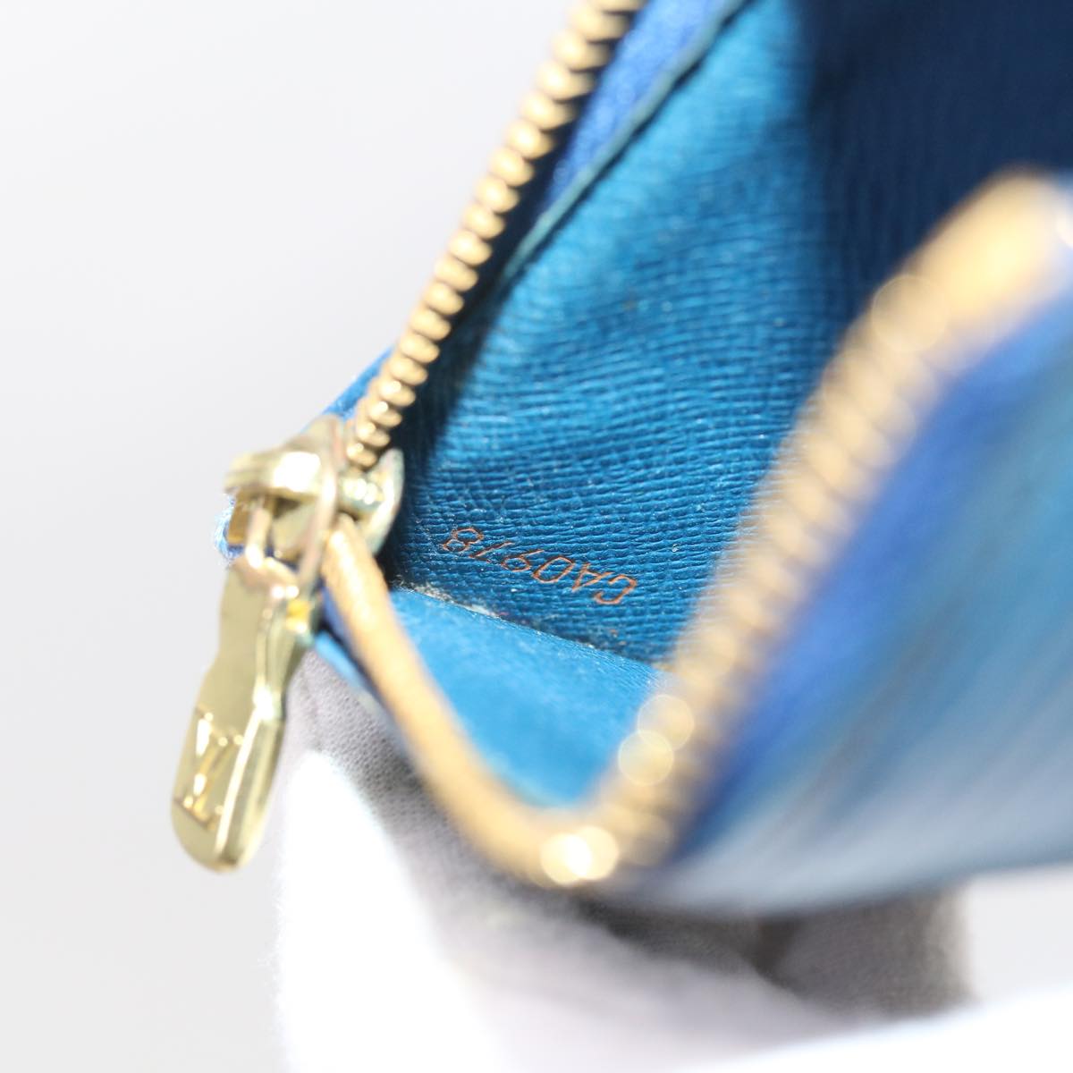 LOUIS VUITTON Epi Pochette Cles Coin Purse Blue M6380G LV 56333