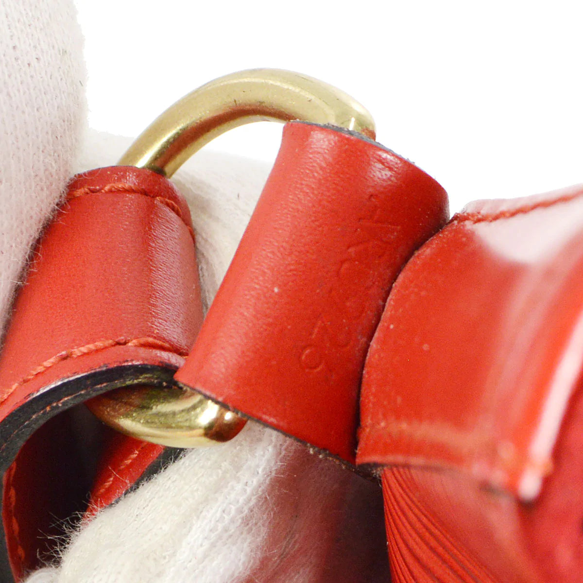 Louis Vuitton 1996 Red Epi Noe M44007