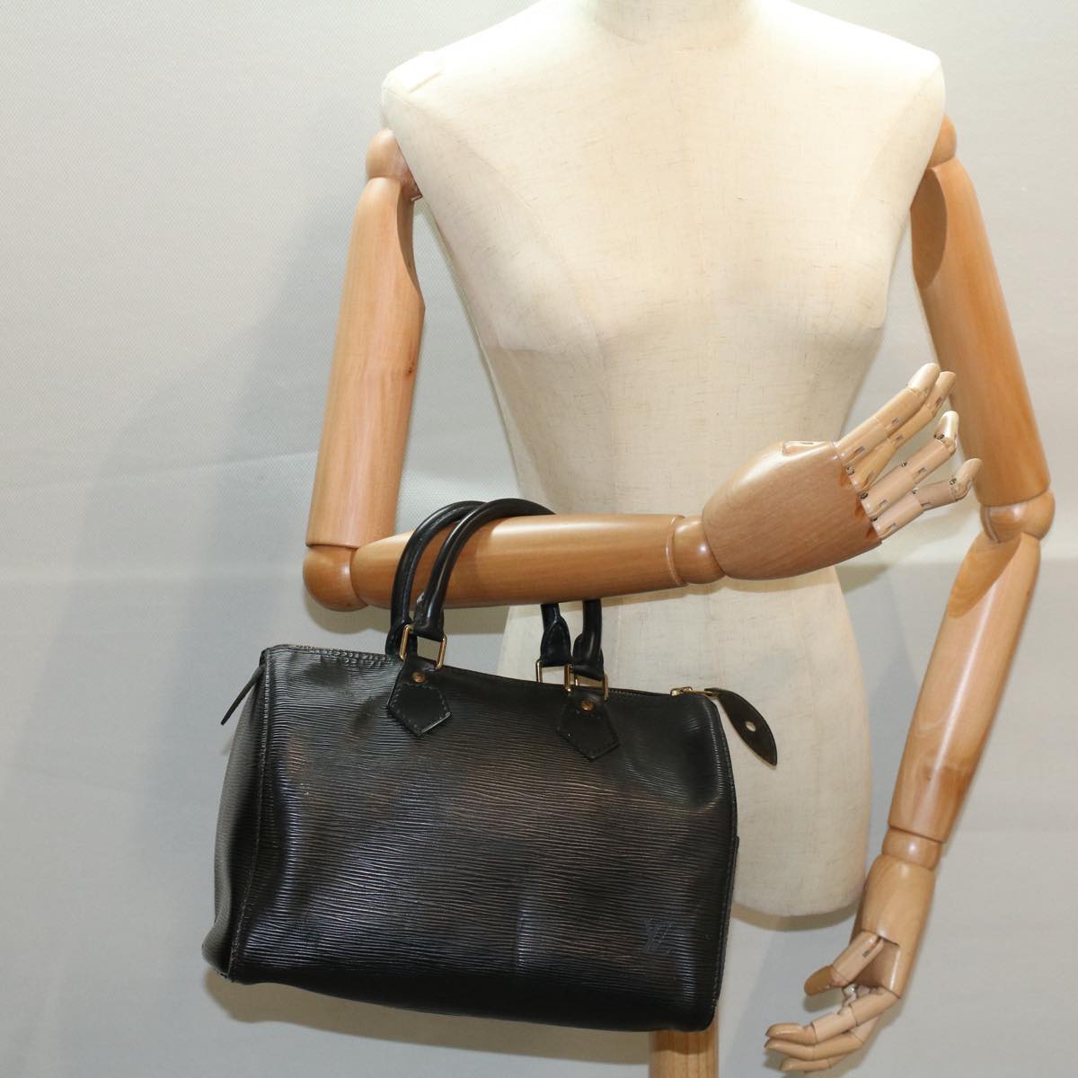 LOUIS VUITTON Epi Speedy 25 Hand Bag Black M43012 LV 56405