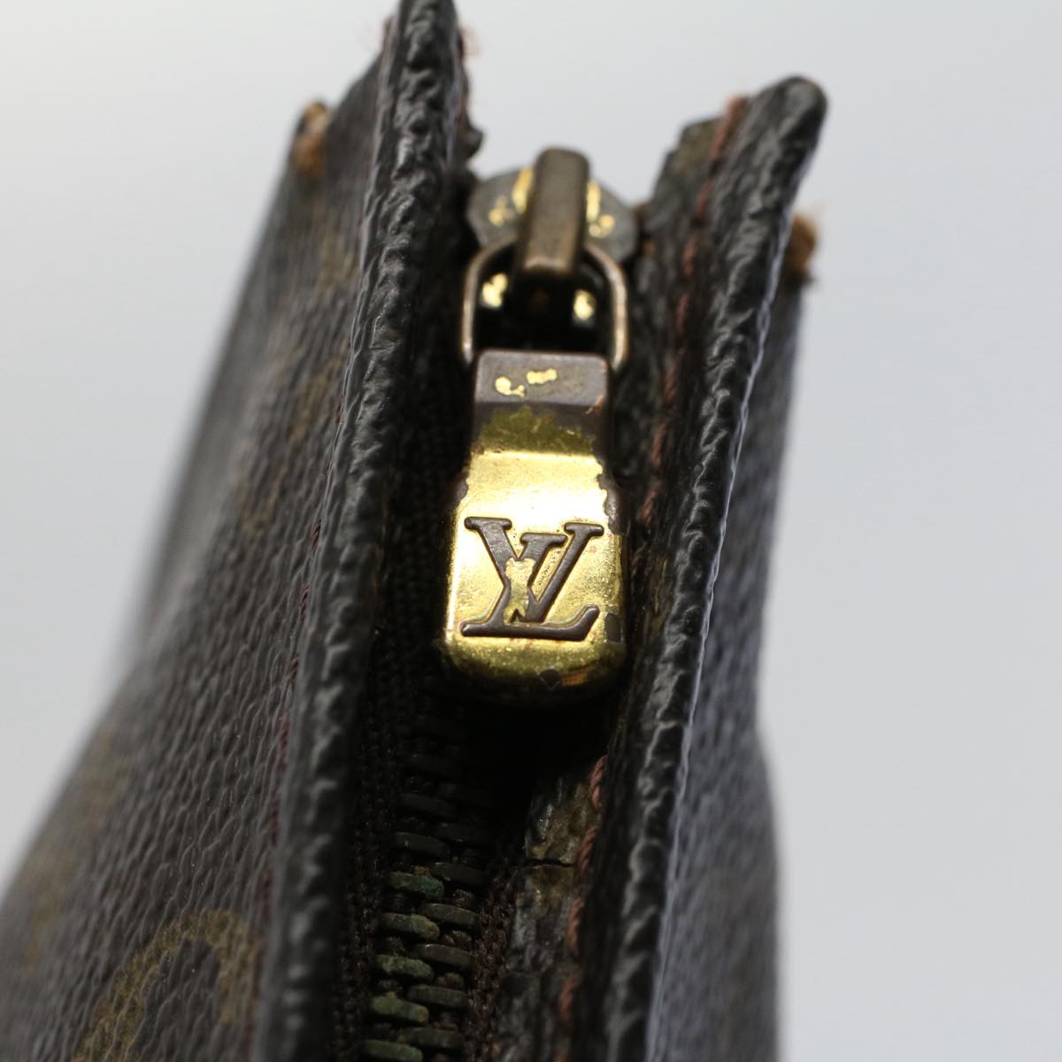 LOUIS VUITTON Monogram Poche Toilette 19 Pouch M47544 LV 56426
