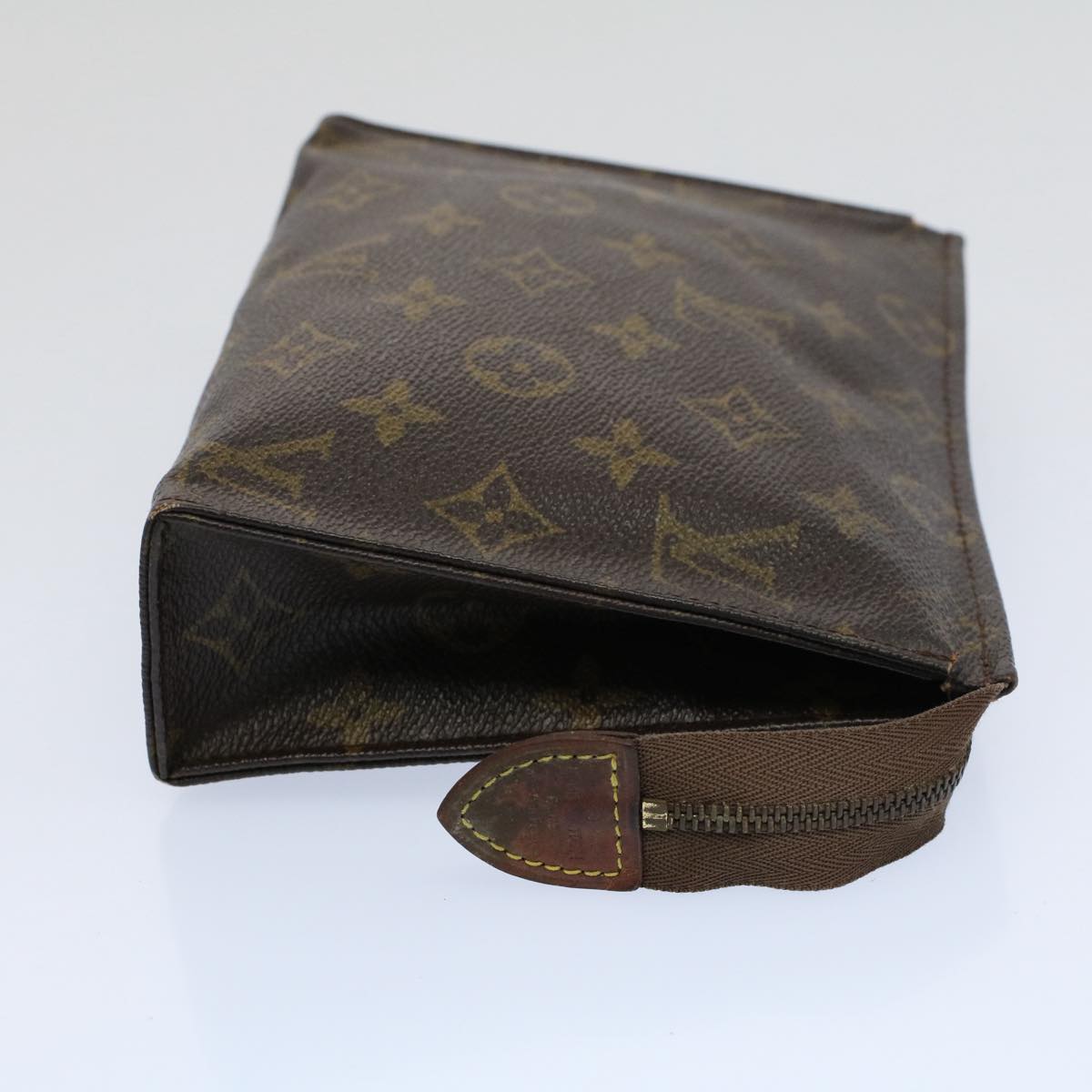 LOUIS VUITTON Monogram Poche Toilette 19 Pouch M47544 LV 56426