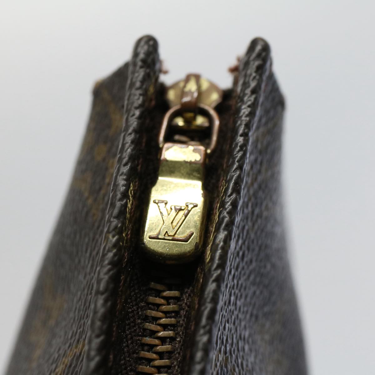 LOUIS VUITTON Monogram Poche Toilette 19 Pouch M47544 LV 56427