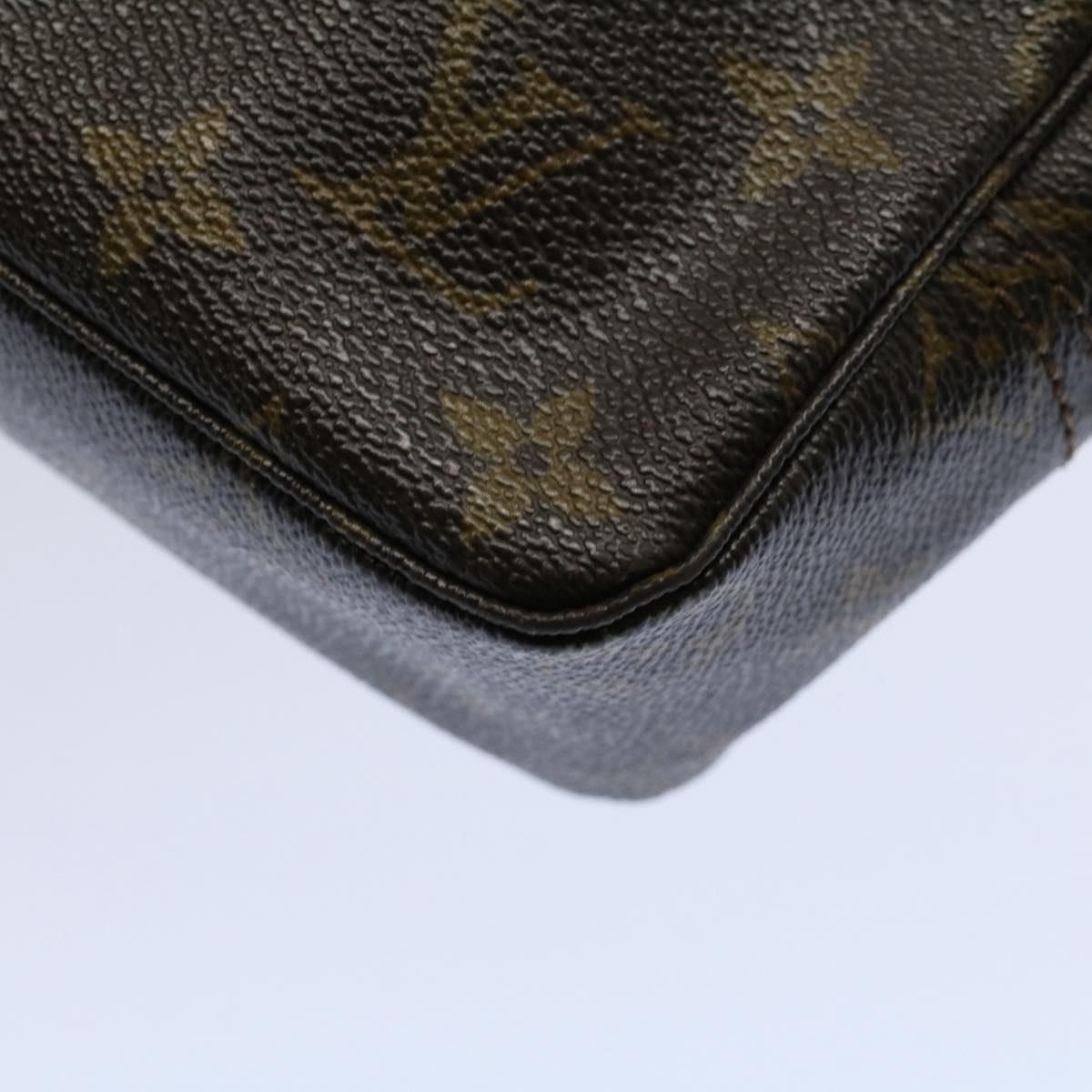 LOUIS VUITTON Monogram Trousse Toilette 23 Clutch Bag M47524 LV 56437