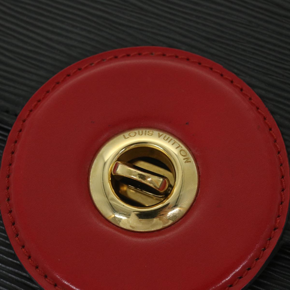 LOUIS VUITTON Epi Free Run Shoulder Bag Red Black M52417 LV 56485