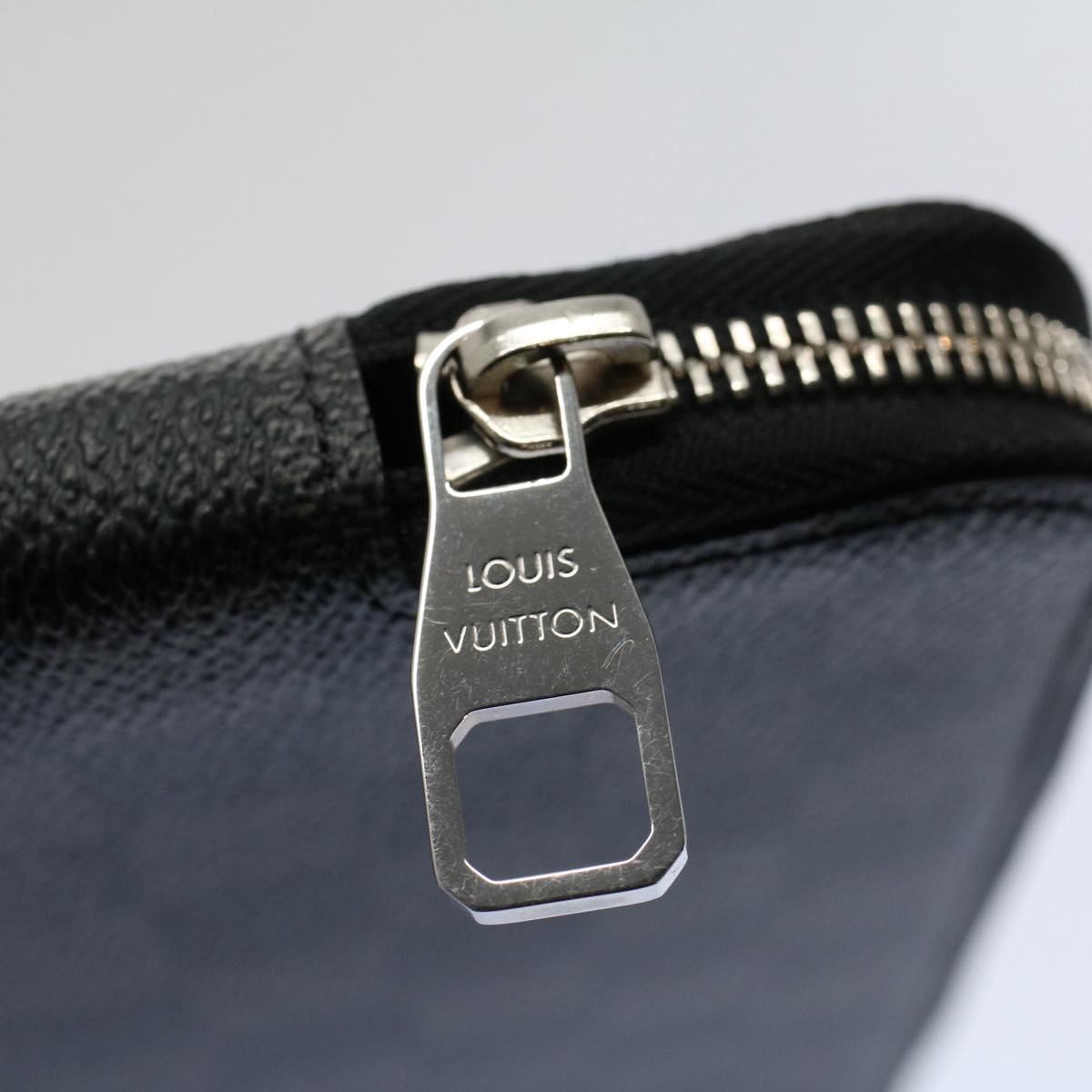 LOUIS VUITTON Damier Graphite Conferenciere Clutch Bag N63136 LV 56648A