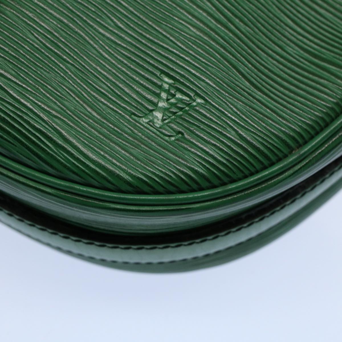 LOUIS VUITTON Epi June Feuille Shoulder Bag Green M52154 LV 56655