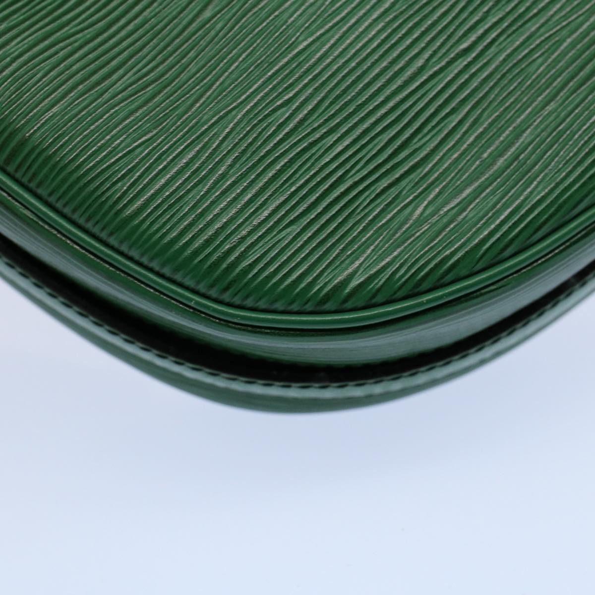 LOUIS VUITTON Epi June Feuille Shoulder Bag Green M52154 LV 56655