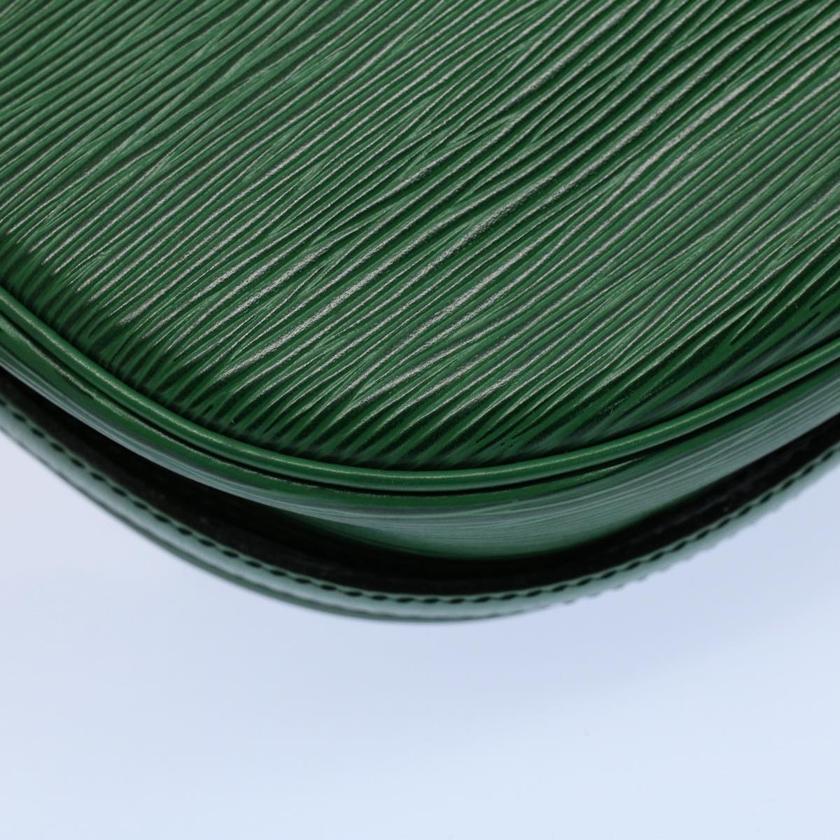 LOUIS VUITTON Epi June Feuille Shoulder Bag Green M52154 LV 56655