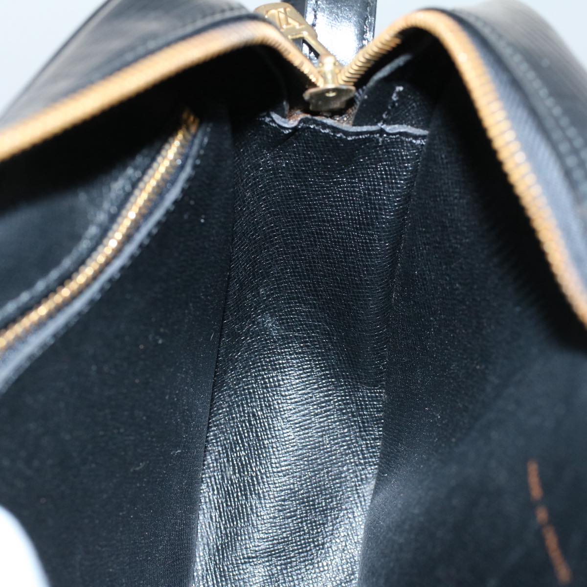 LOUIS VUITTON Epi June Feuille Shoulder Bag Black M52152 LV 56673