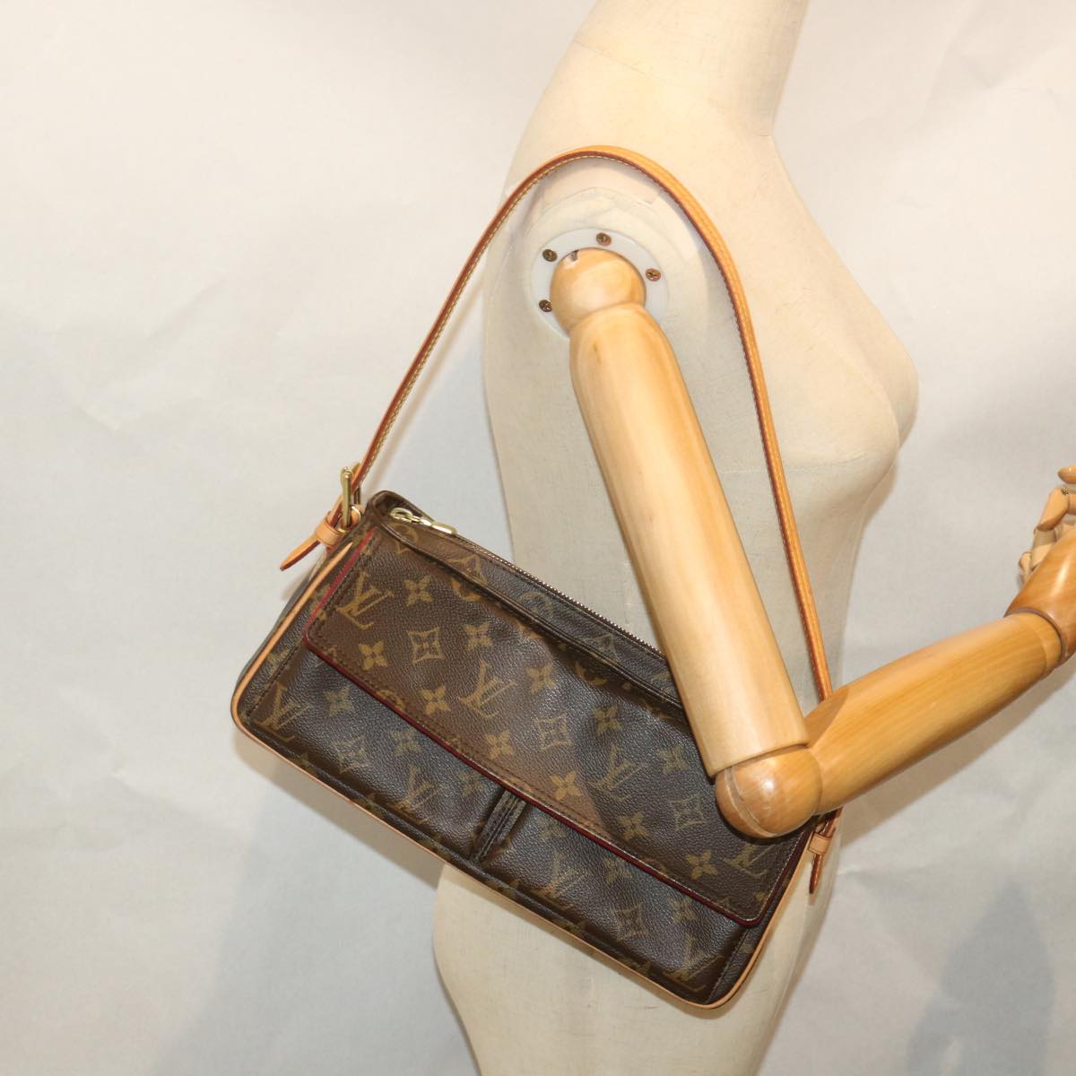 LOUIS VUITTON Monogram Viva Cite MM Shoulder Bag M51164 LV 56730